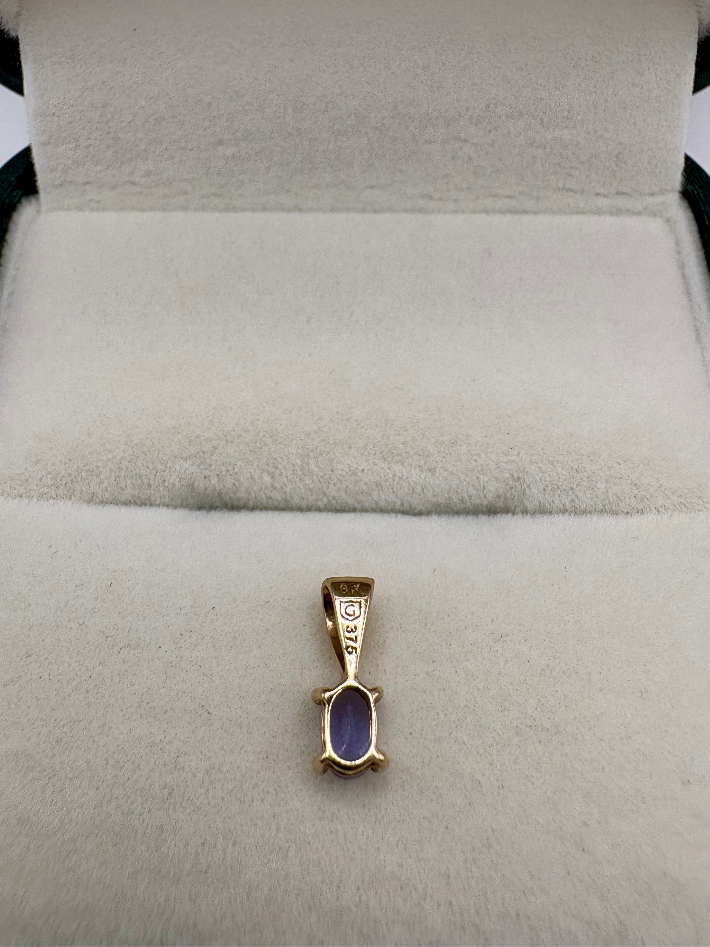 9ct gold tanzanite pendant