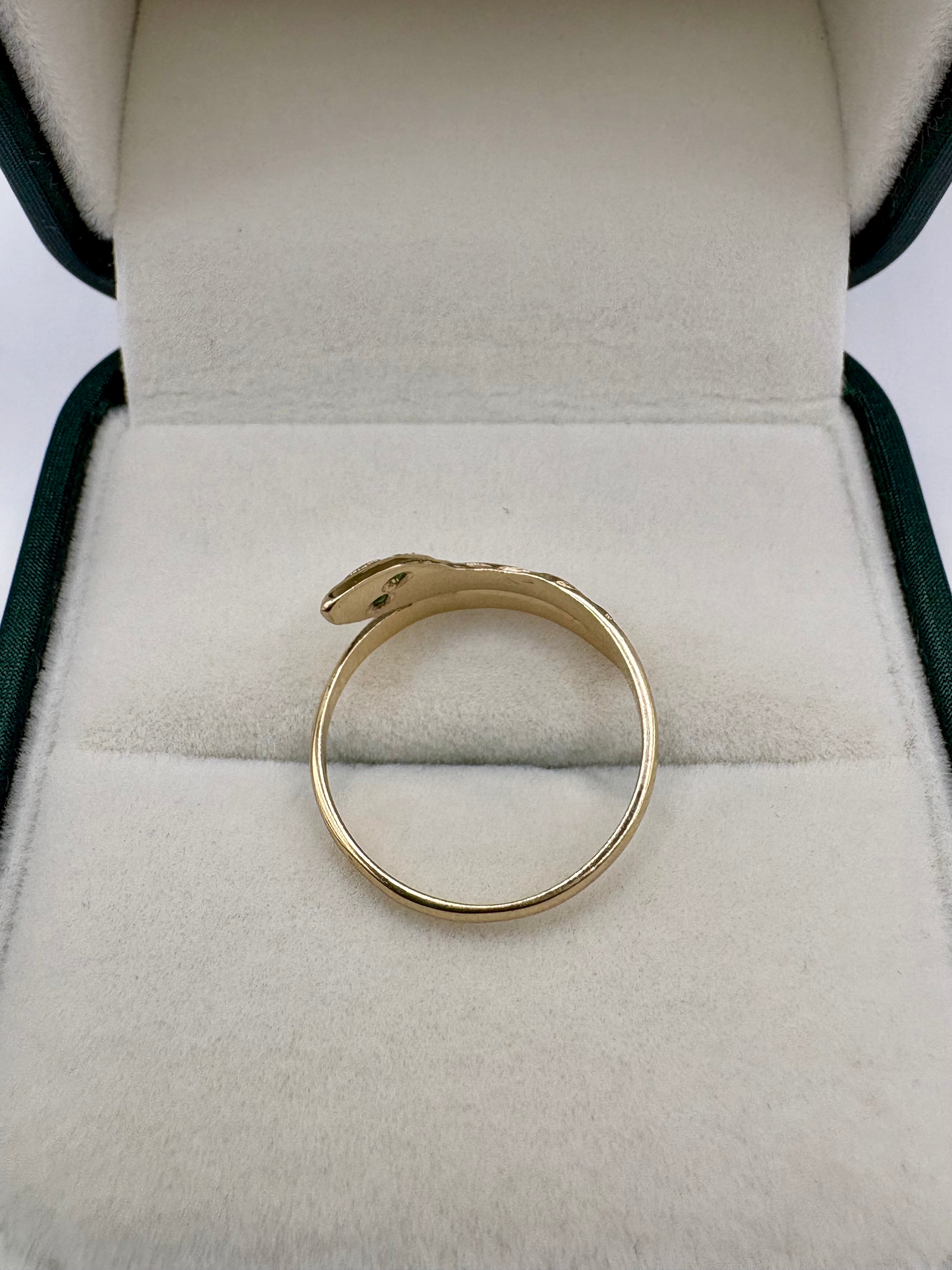 9ct gold emerald snake ring