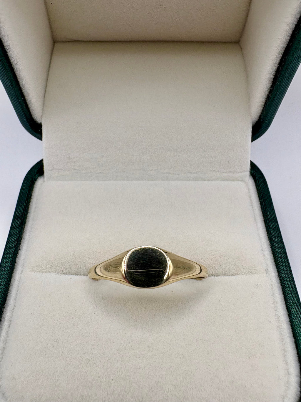 9ct gold signet ring