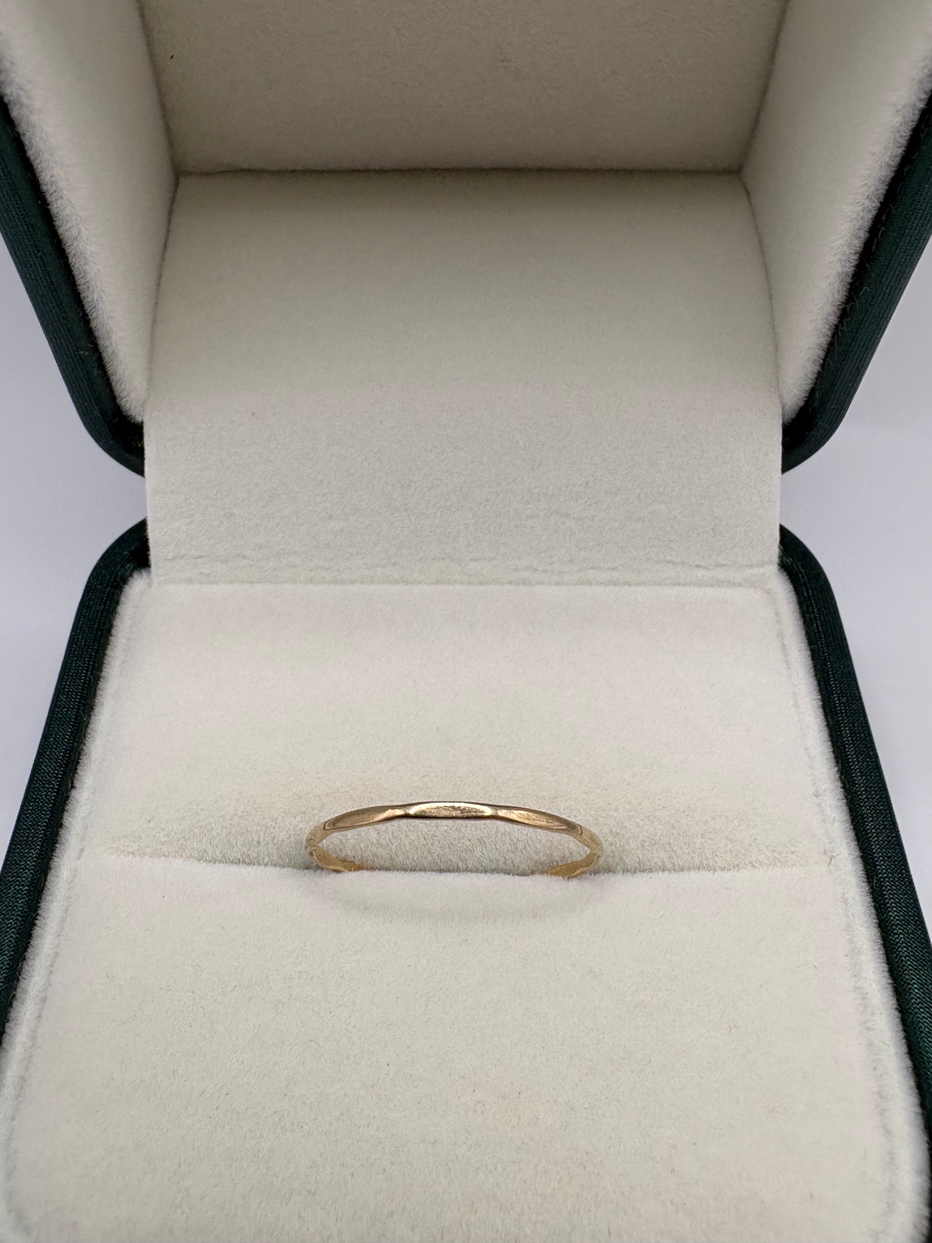 9ct gold vintage stacking band