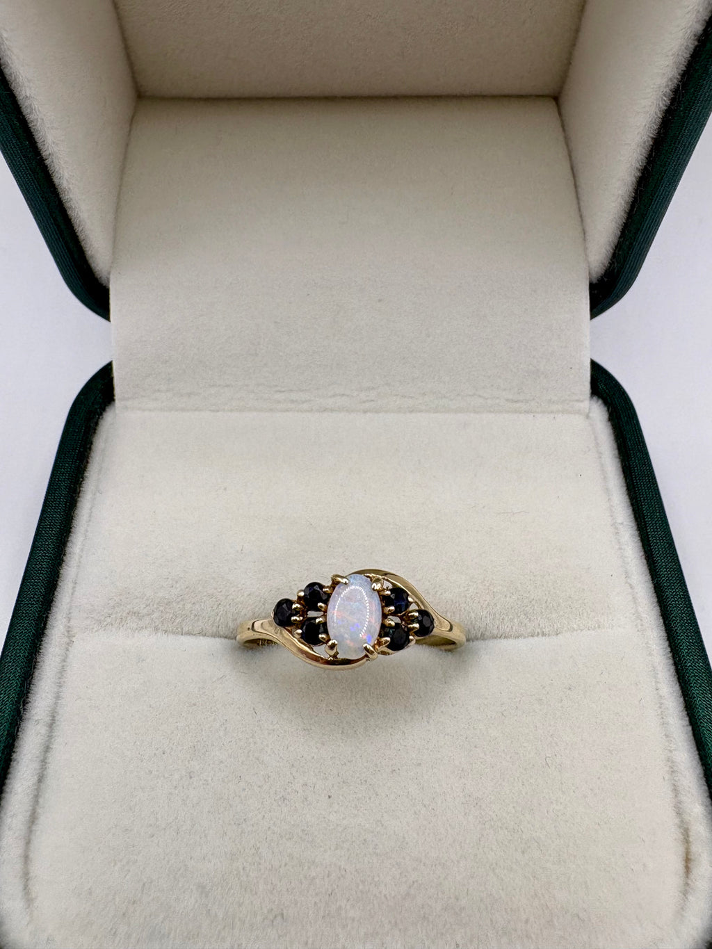 9ct gold opal and sapphire ring