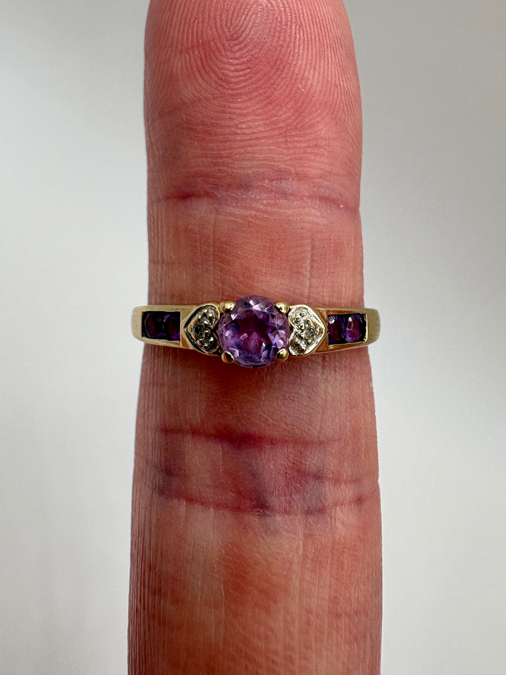 9ct gold amethyst and diamond heart ring