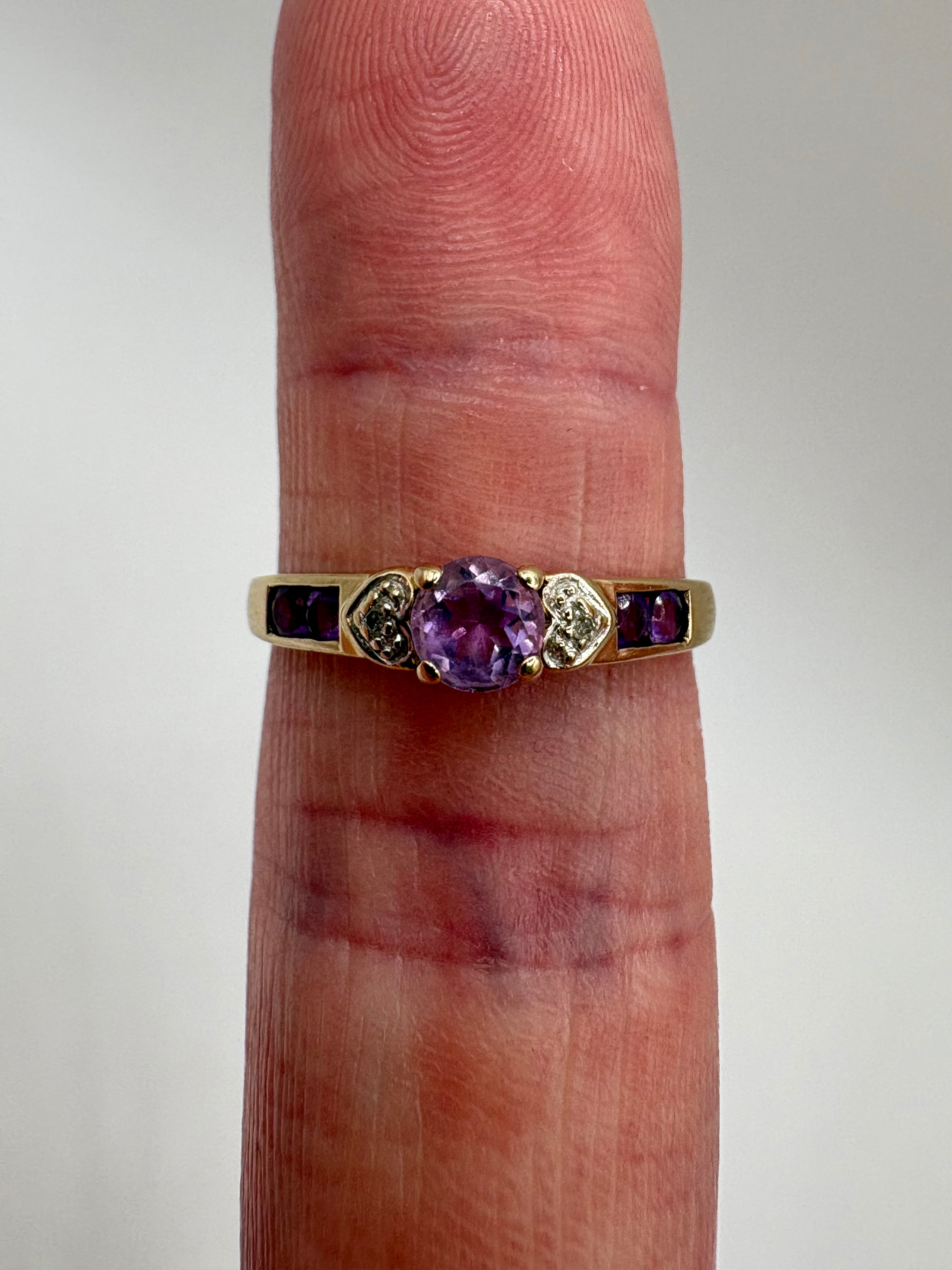 9ct gold amethyst and diamond heart ring