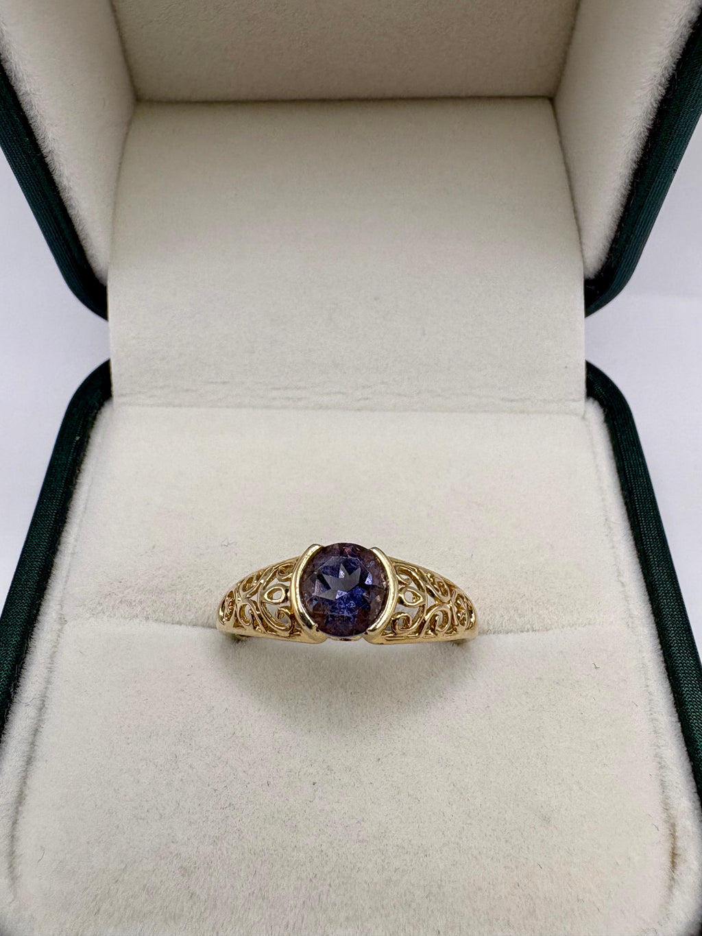 9ct gold iolite ring