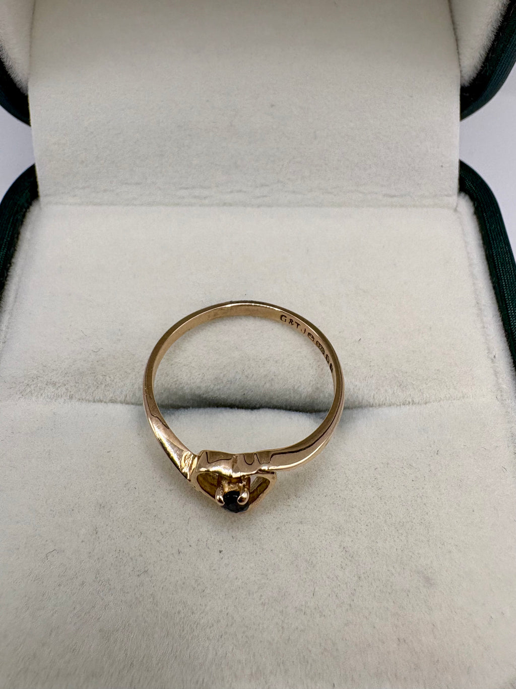 9ct gold sapphire heart ring