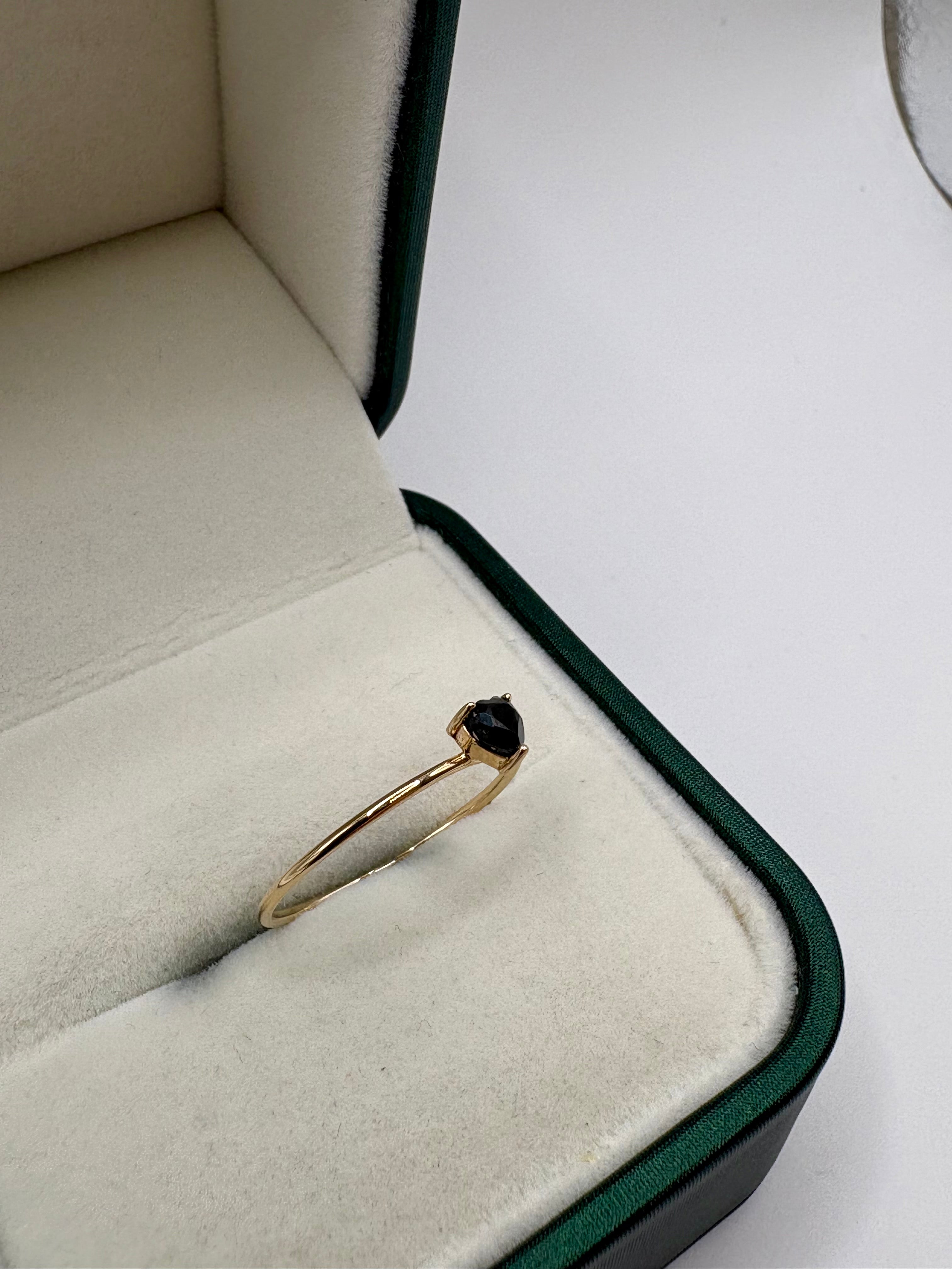 9ct gold sapphire heart ring