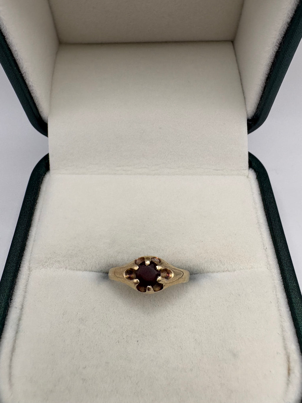 9ct gold garnet gypsy ring