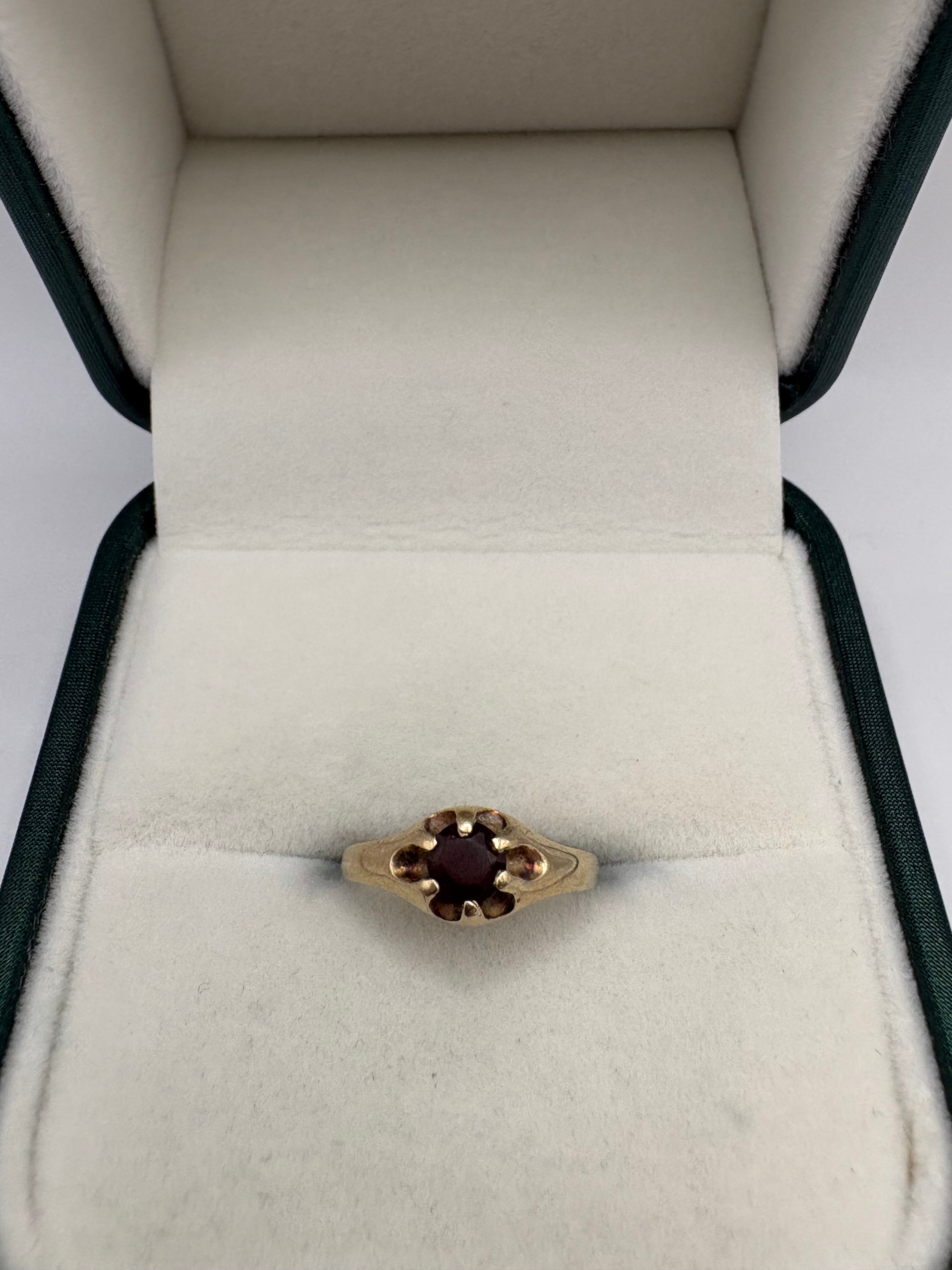 9ct gold garnet gypsy ring