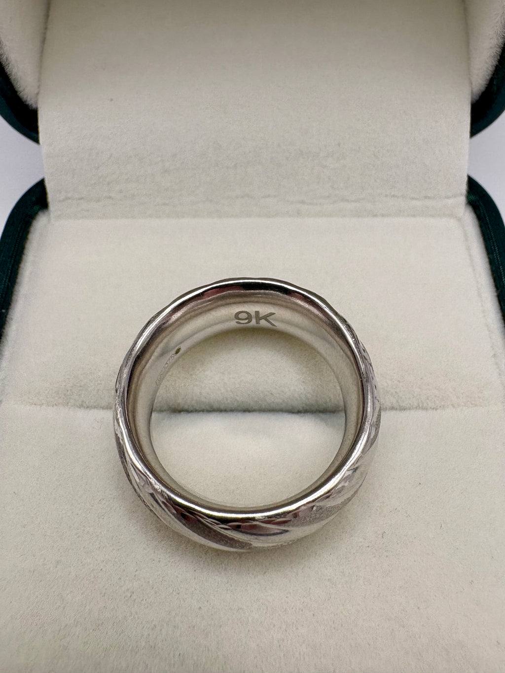 9ct white gold band ring