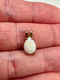 9ct gold opal pendant