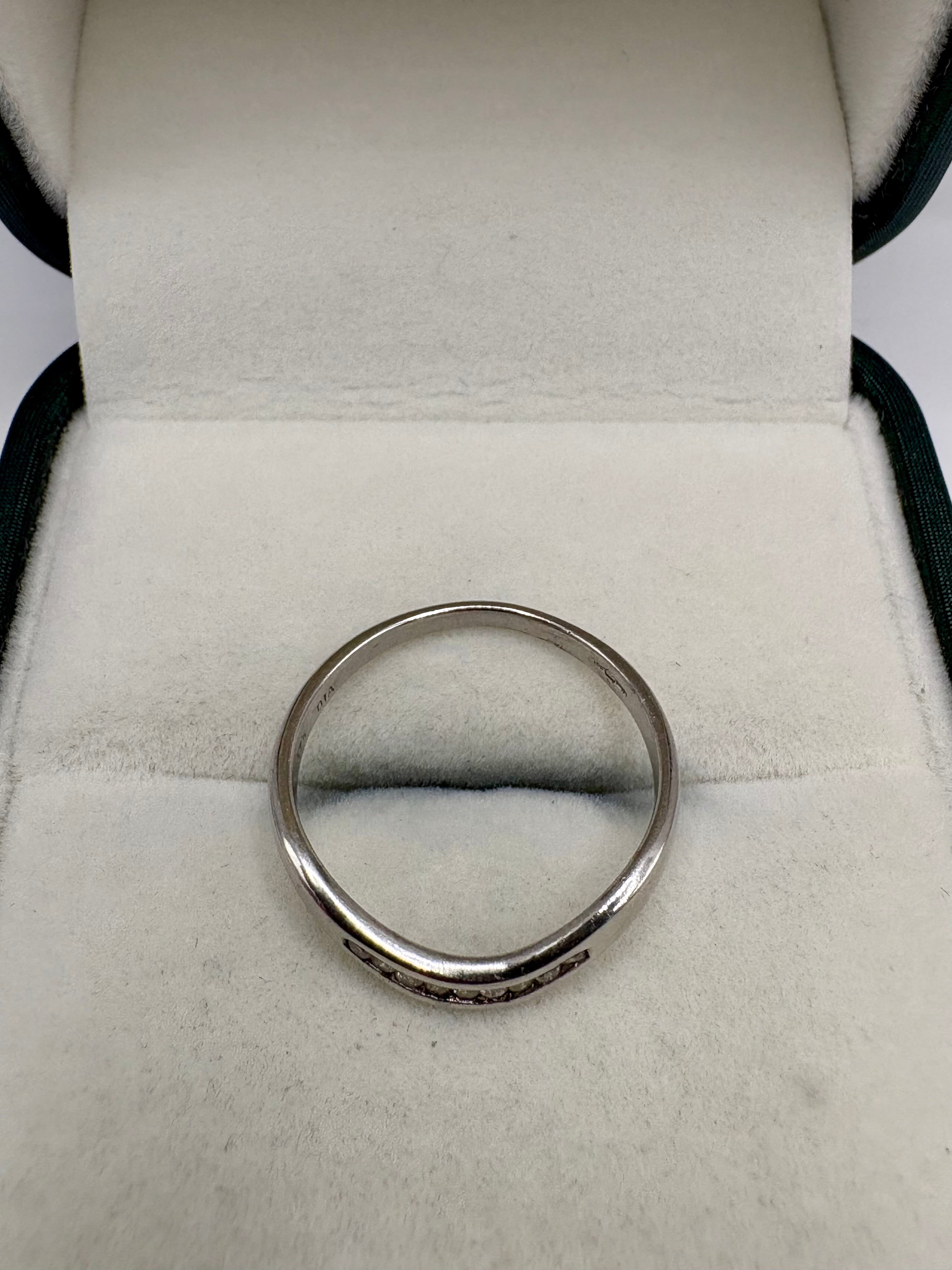 9ct gold diamond wishbone ring