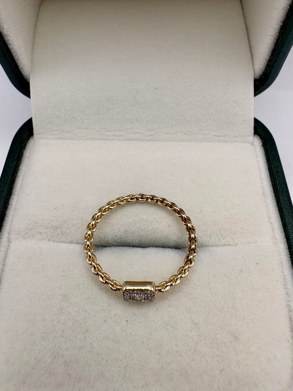 9ct gold diamond link ring