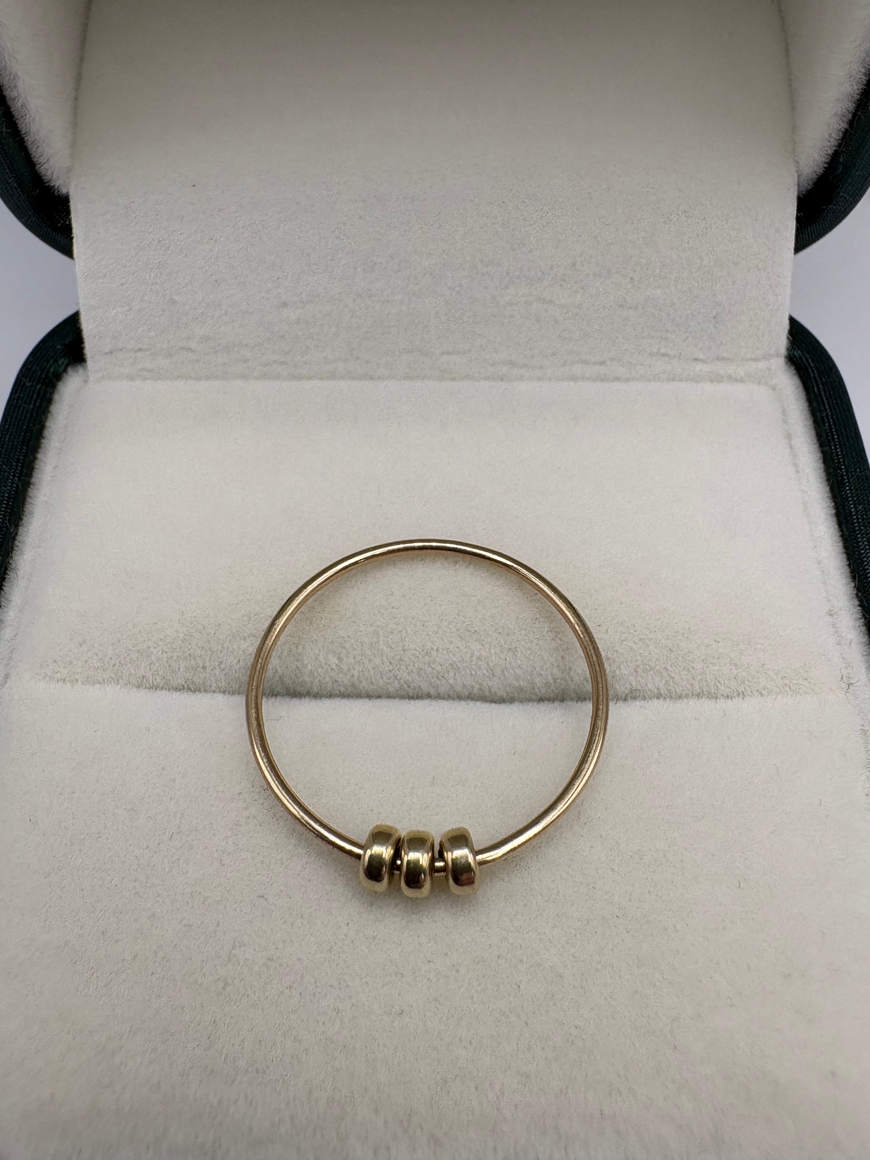 9ct gold fidget ring