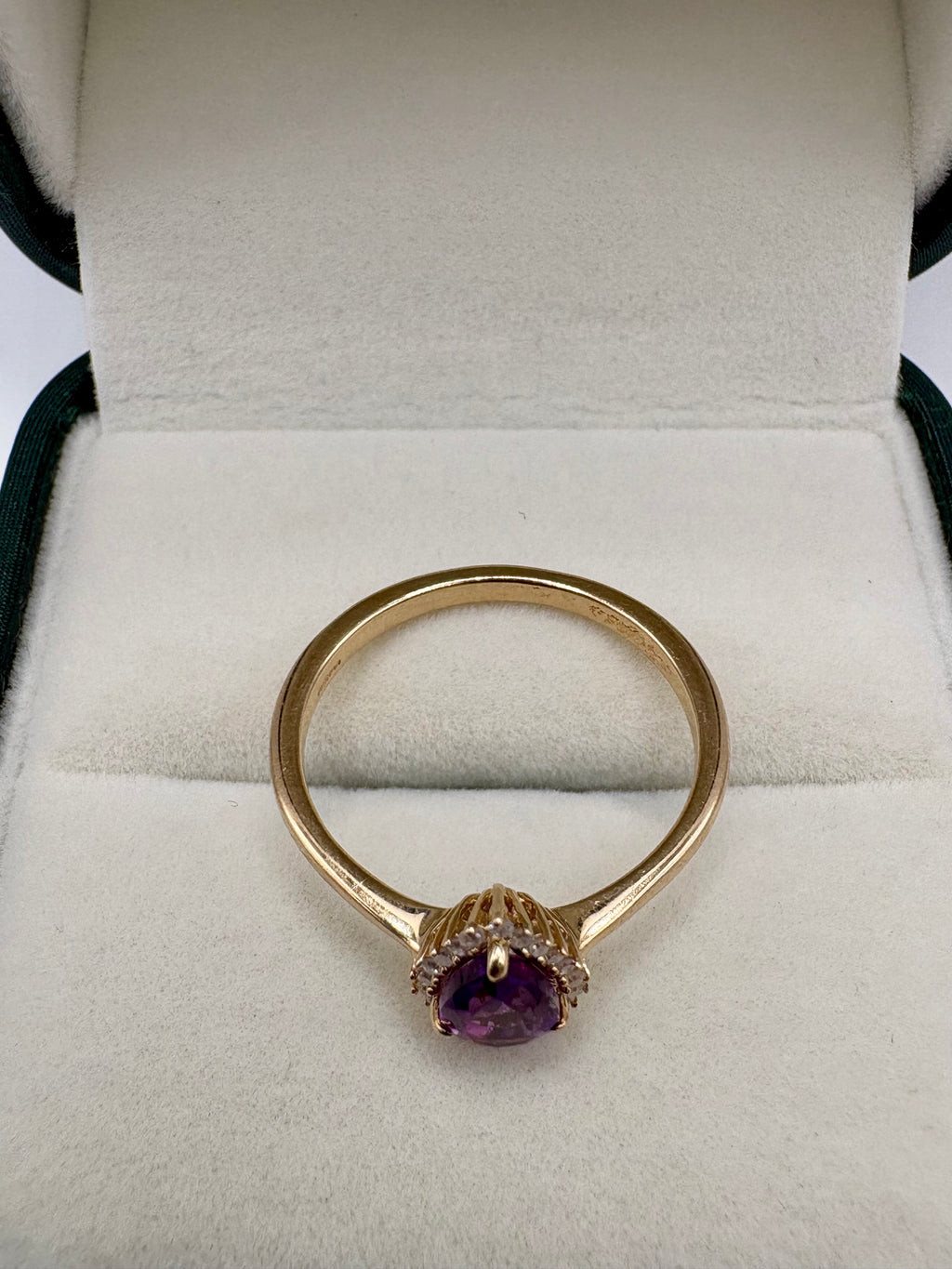 9ct gold amethyst and diamond ring