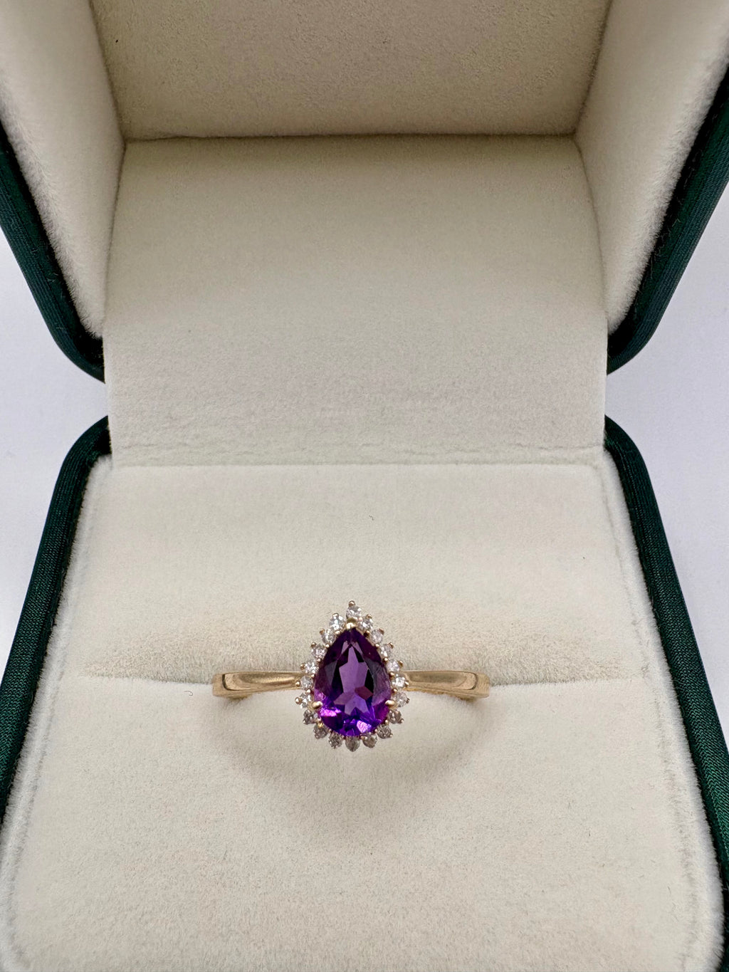 9ct gold amethyst and diamond ring