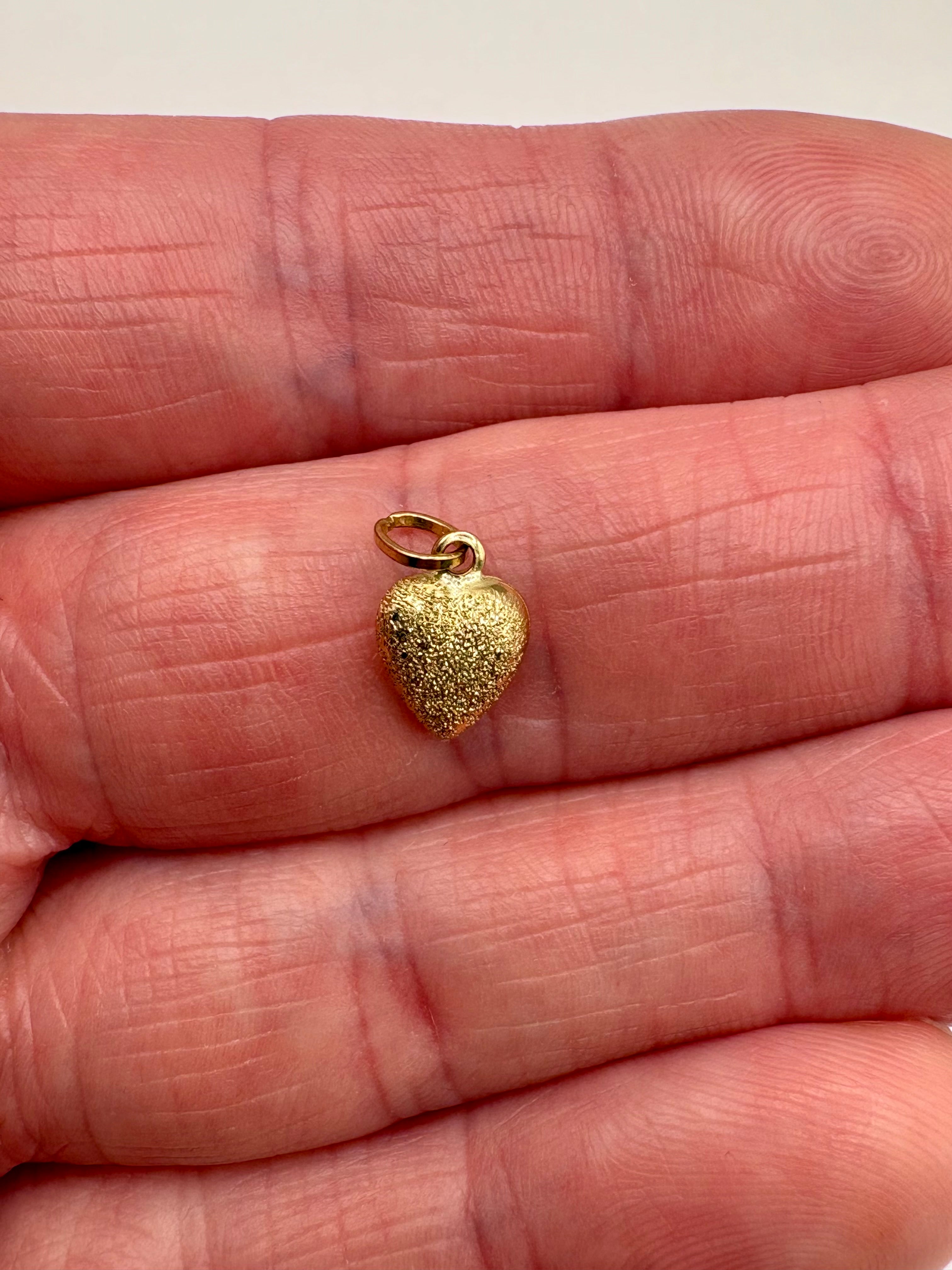 9ct gold heart charm