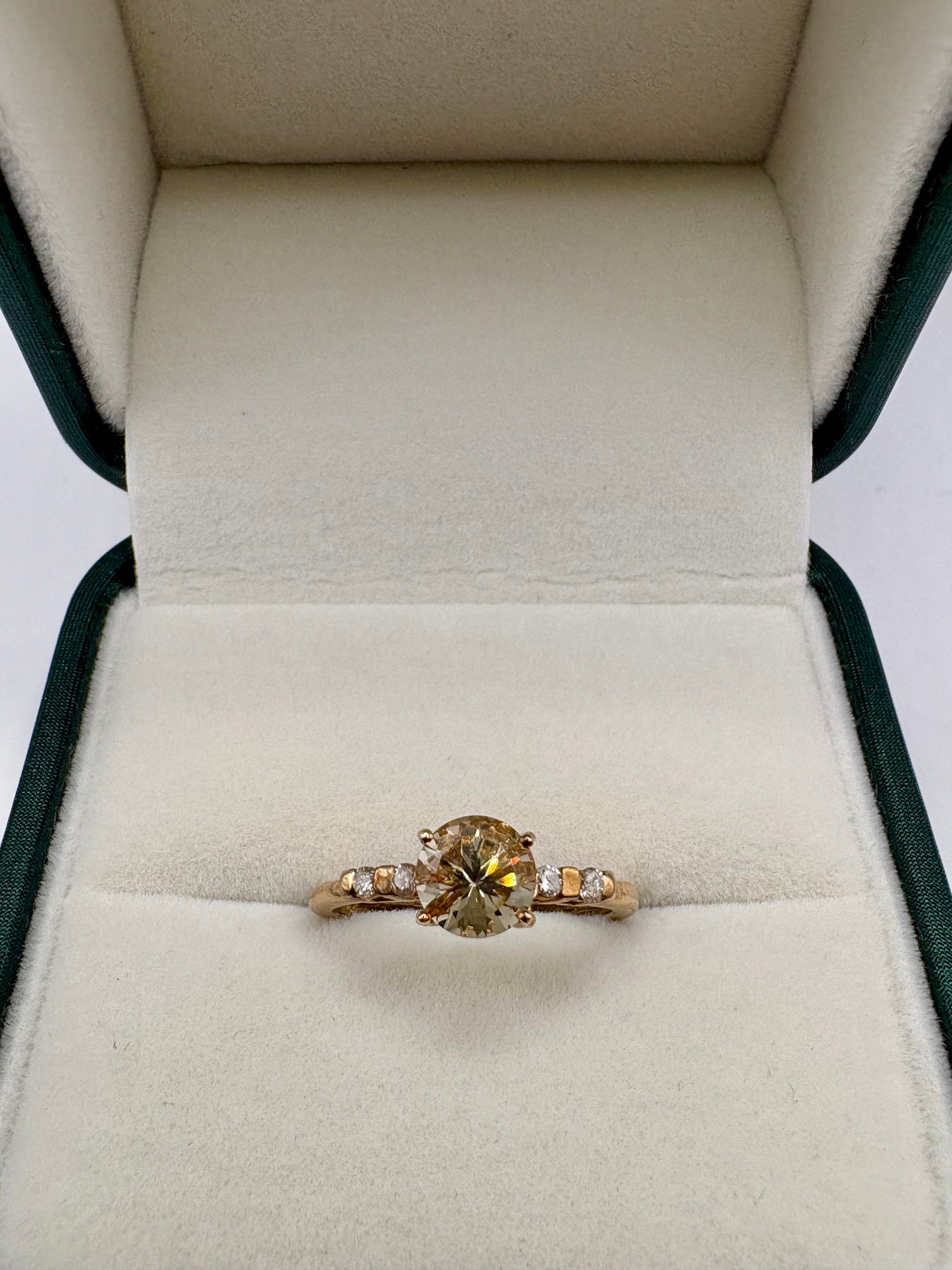 9ct gold quartz and diamond ring