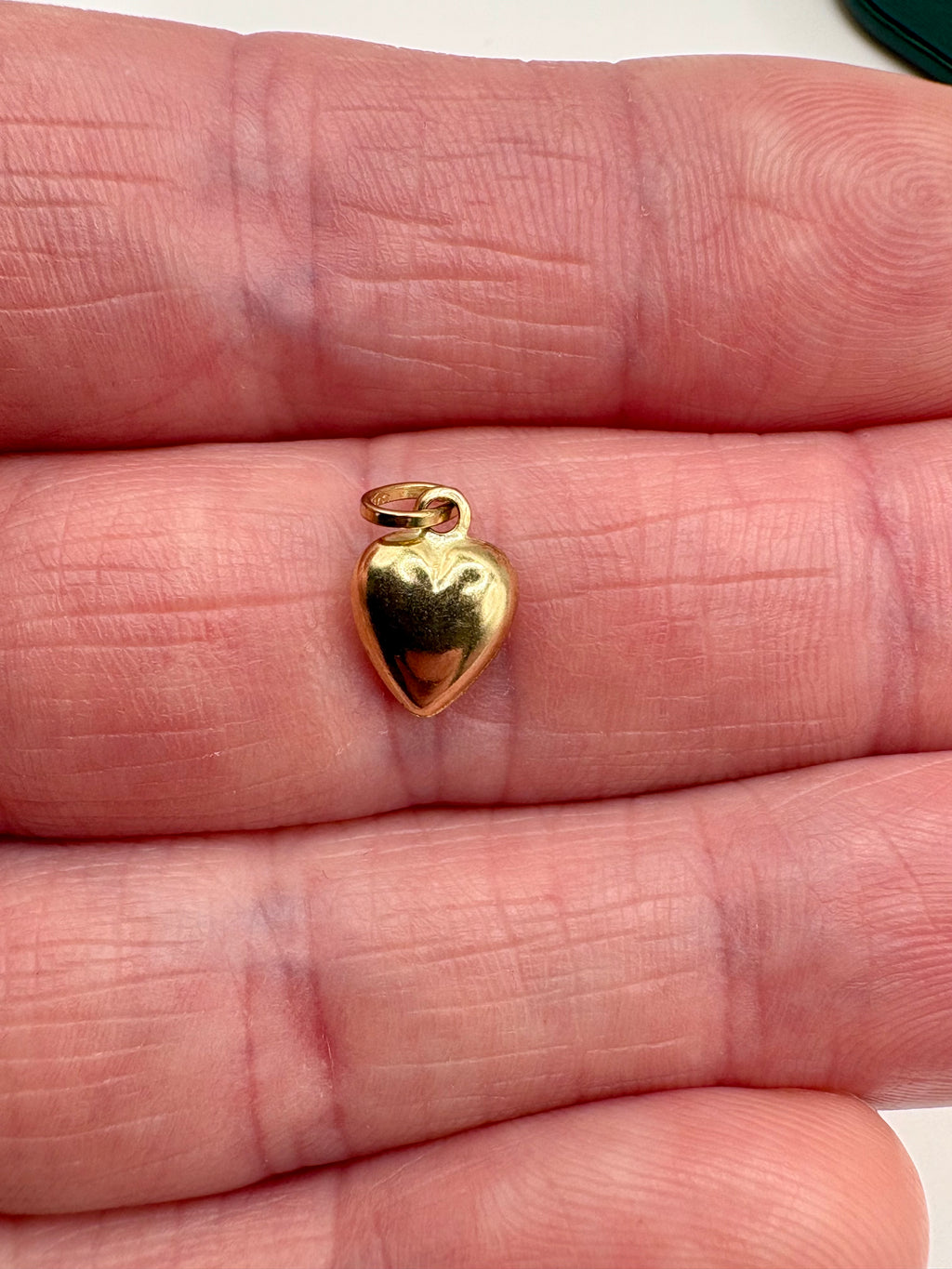 9ct gold heart charm
