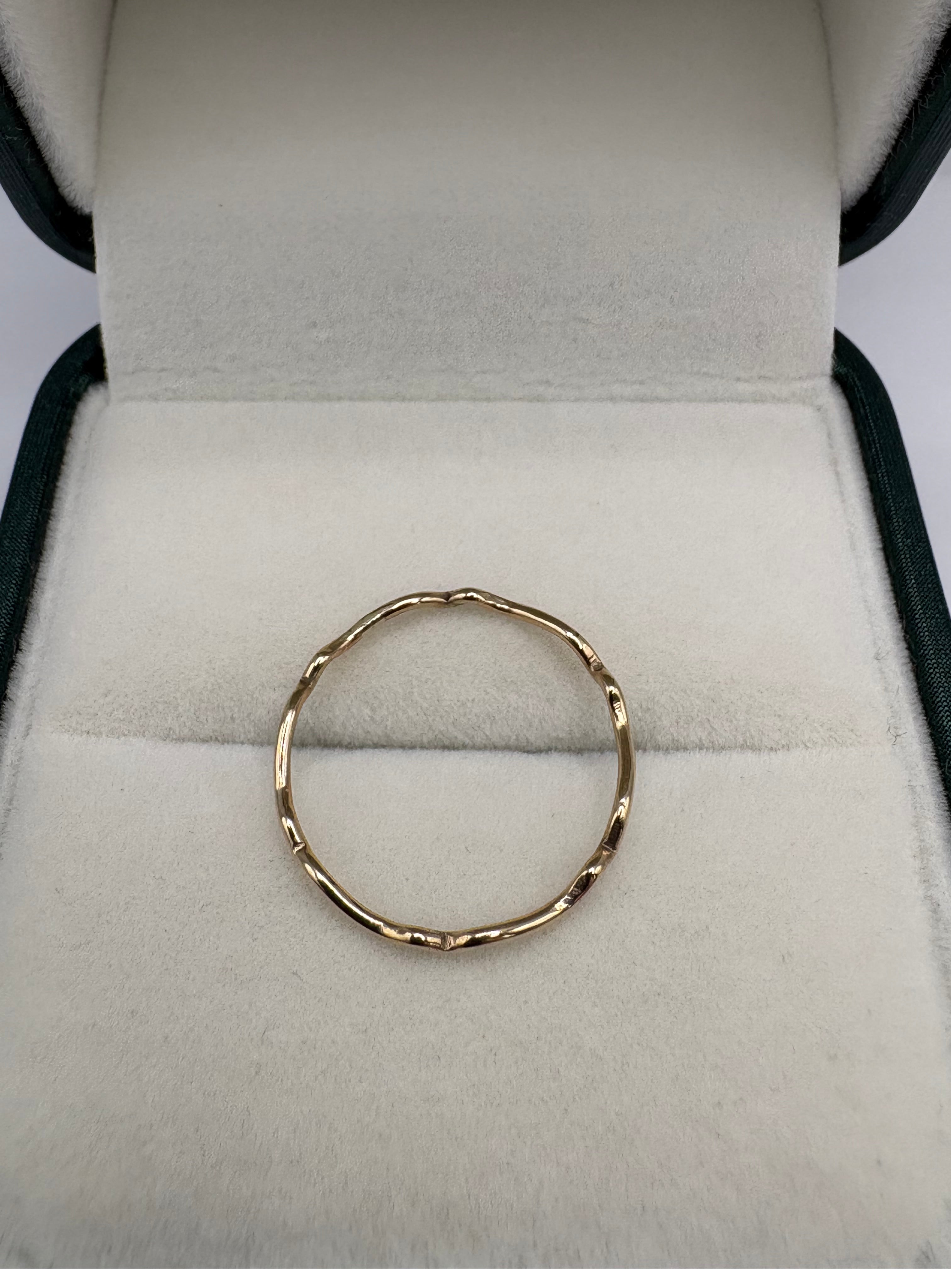 9ct gold tidal wave ring