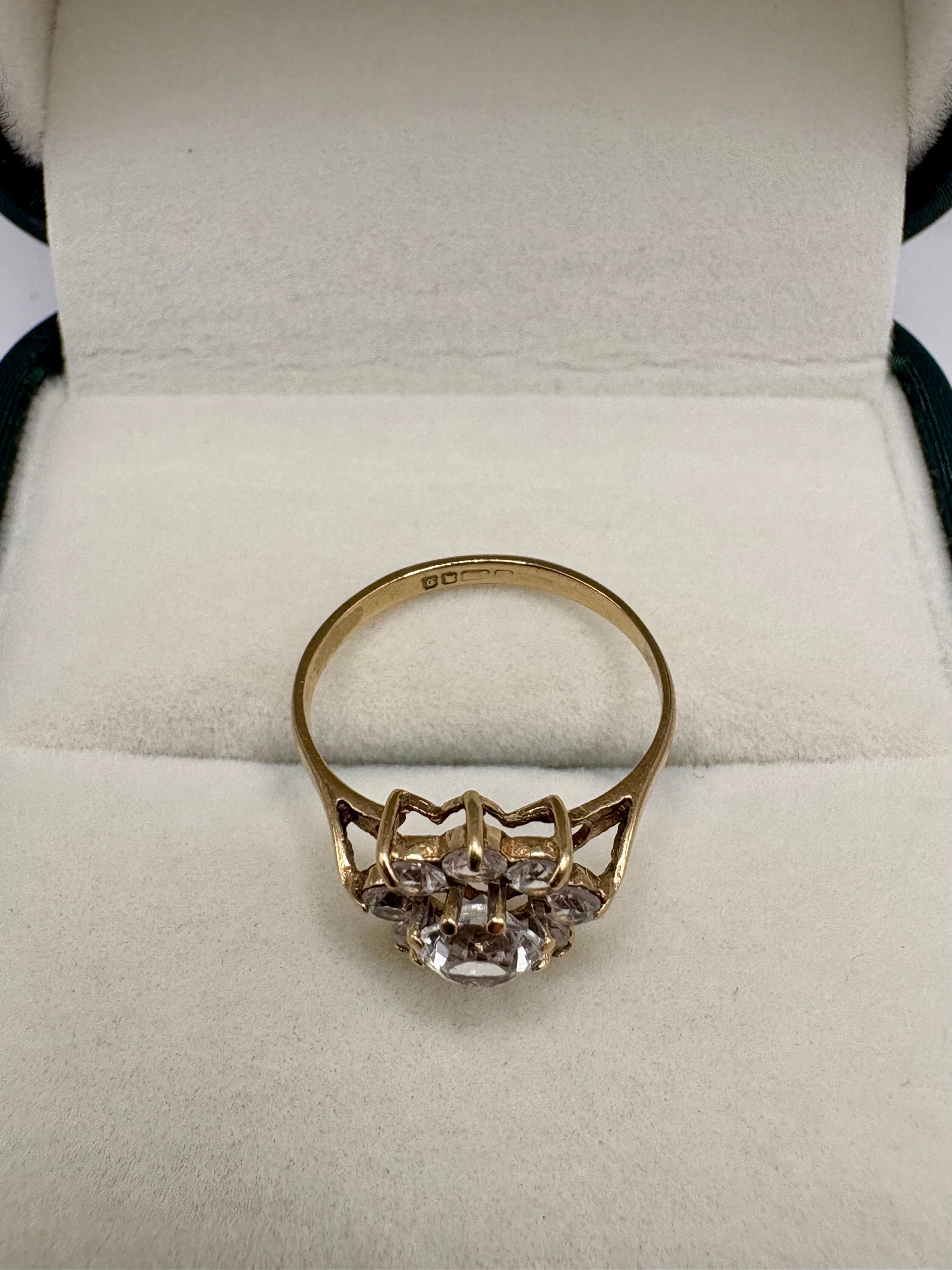 9ct gold vintage 1975 synthetic spinel ring