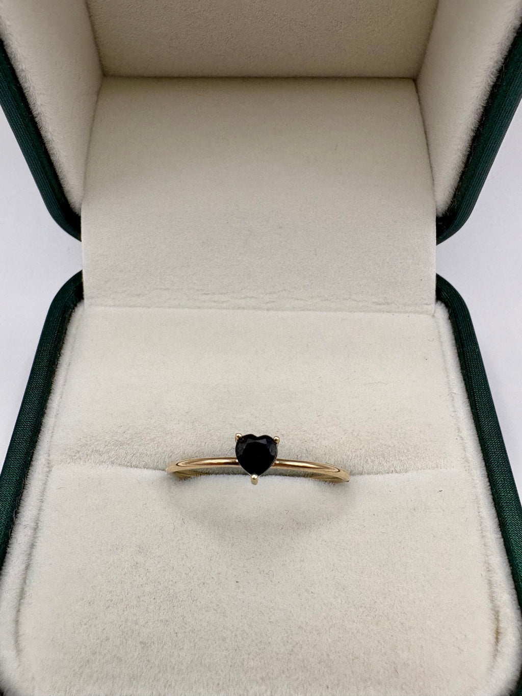 9ct gold sapphire heart ring