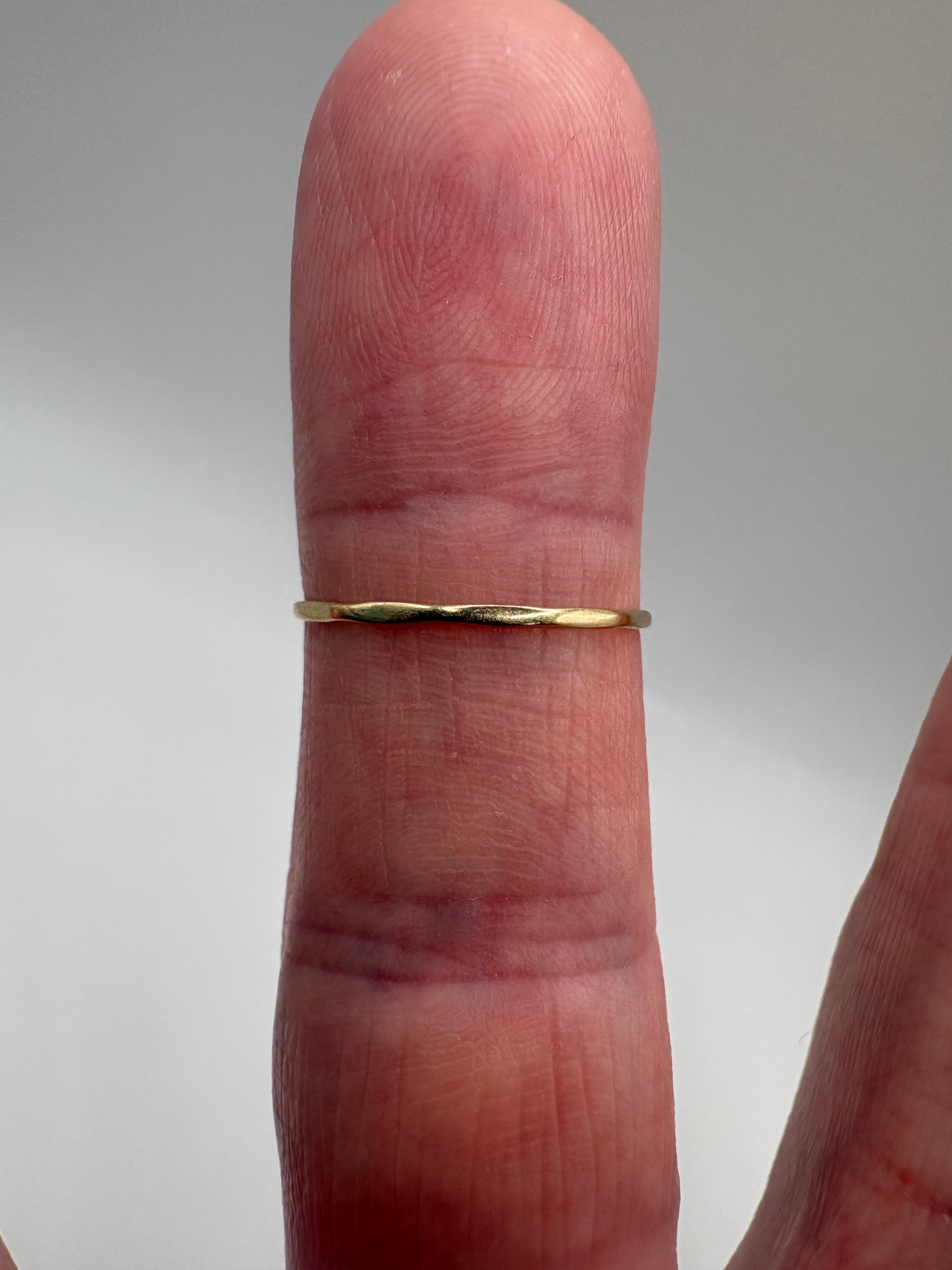9ct gold vintage stacking band