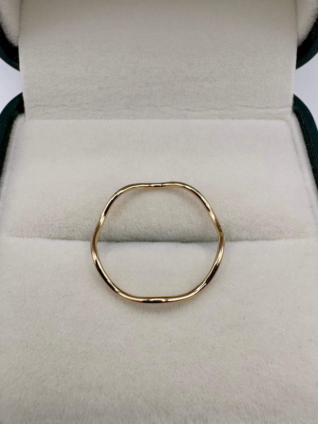 9ct gold wavy ring