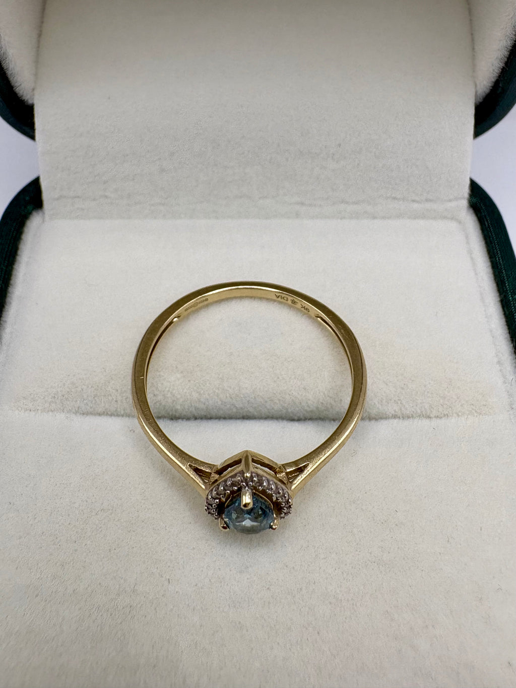9ct aquamarine and diamond ring