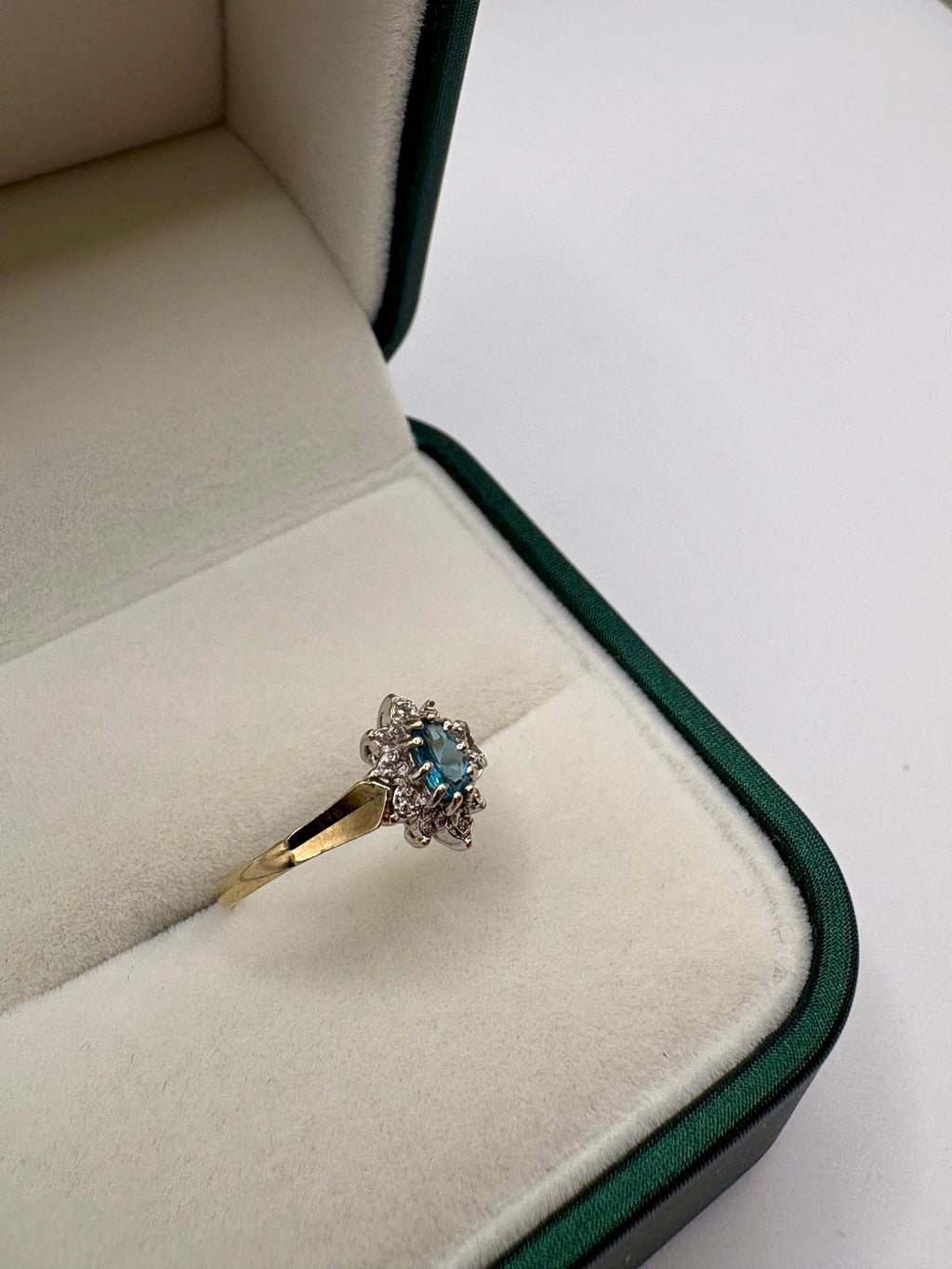 9ct gold topaz and diamond ring