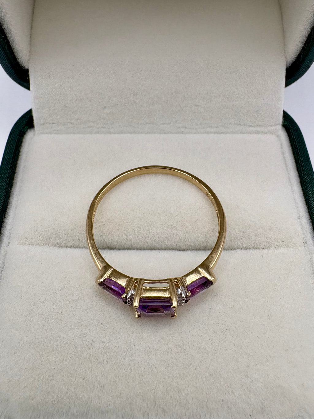 9ct gold amethyst and diamond ring