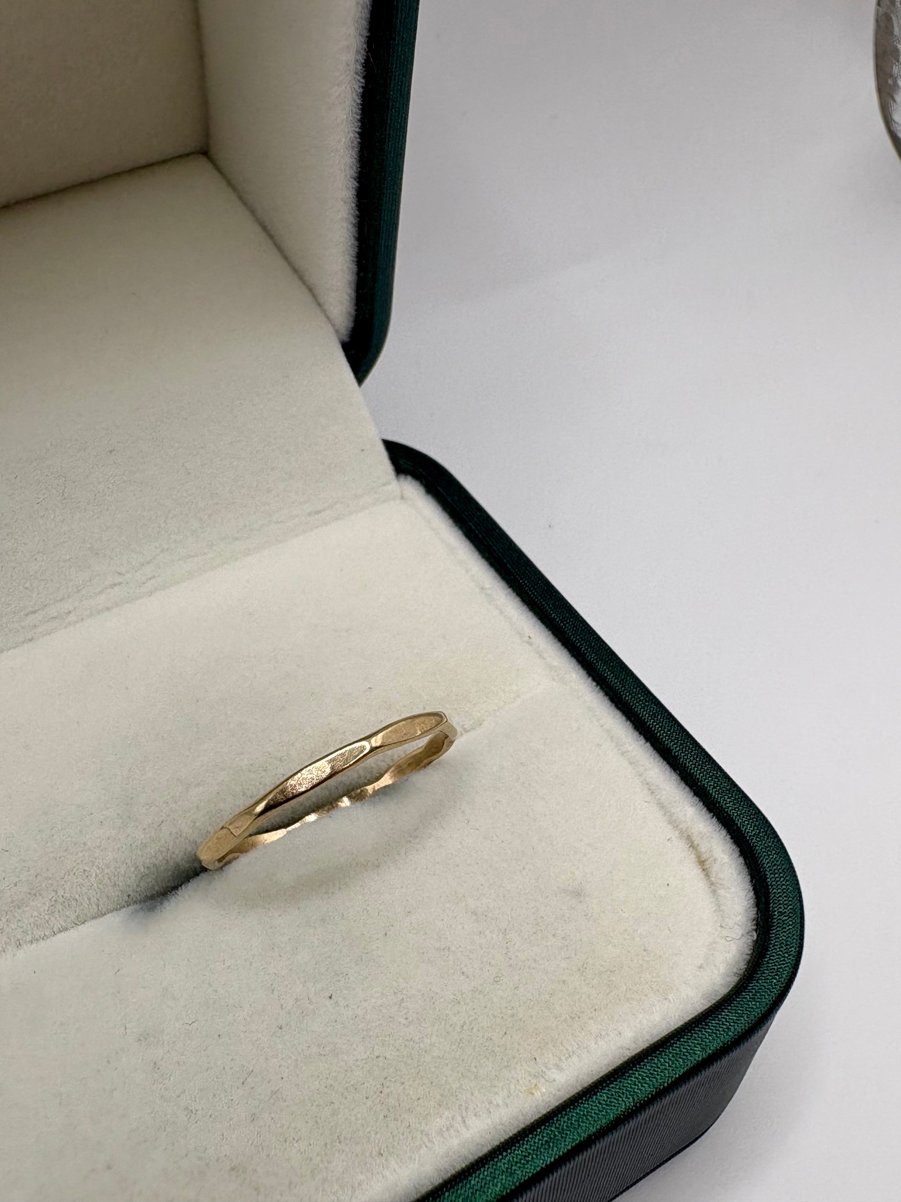 9ct gold vintage stacker ring