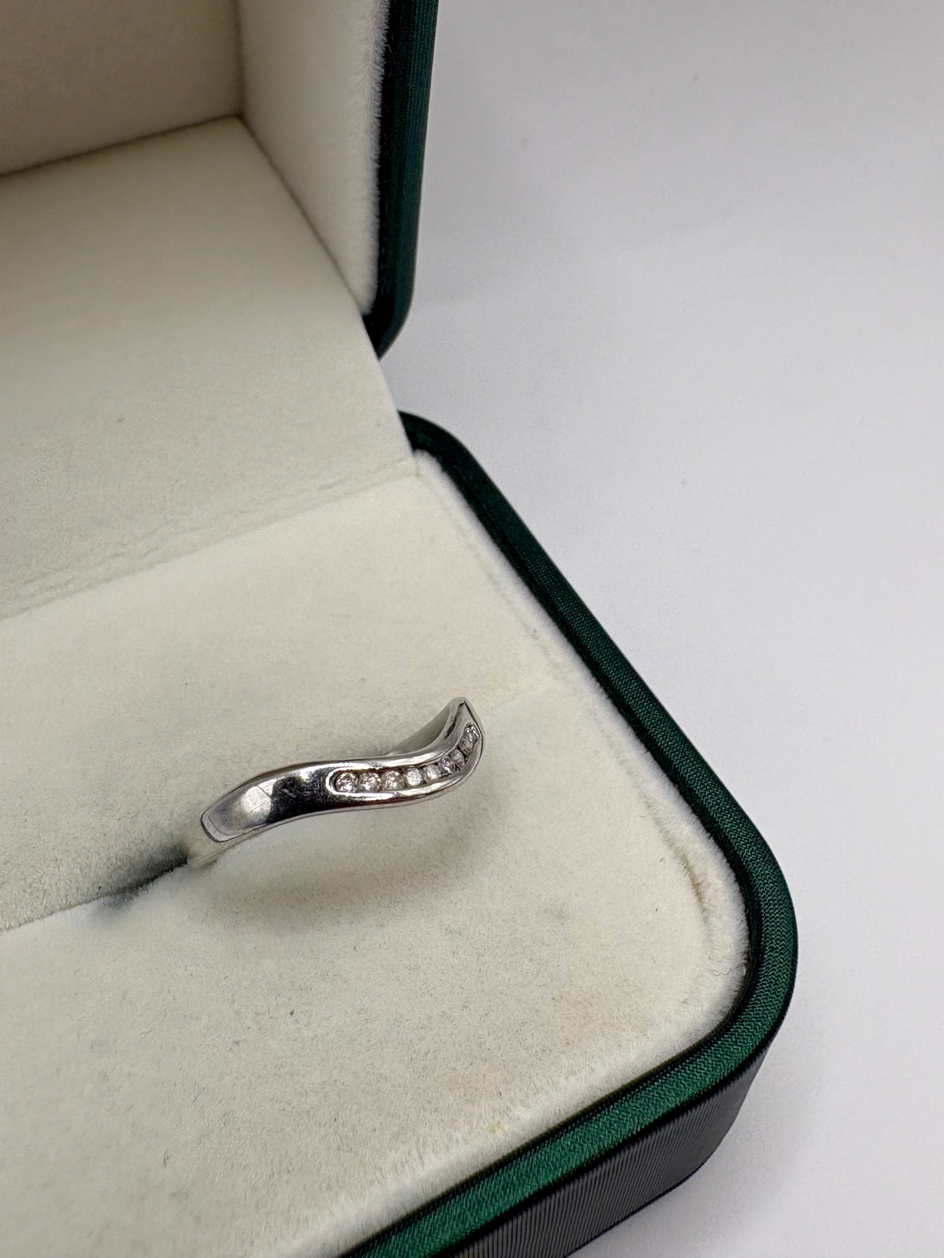 9ct gold diamond wishbone ring