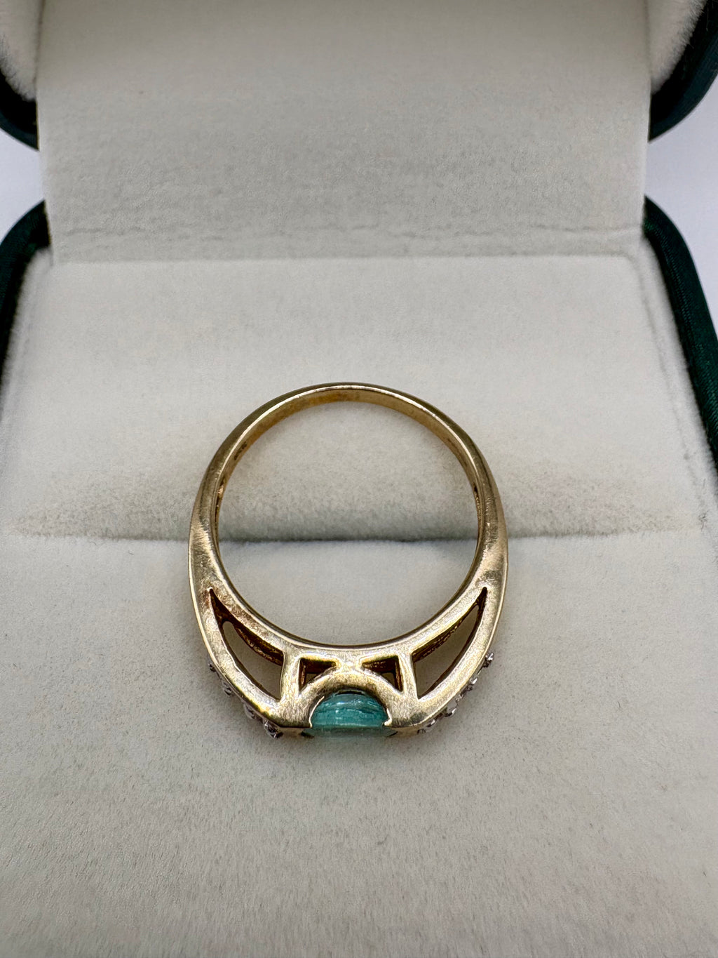 9ct gold topaz and diamond ring