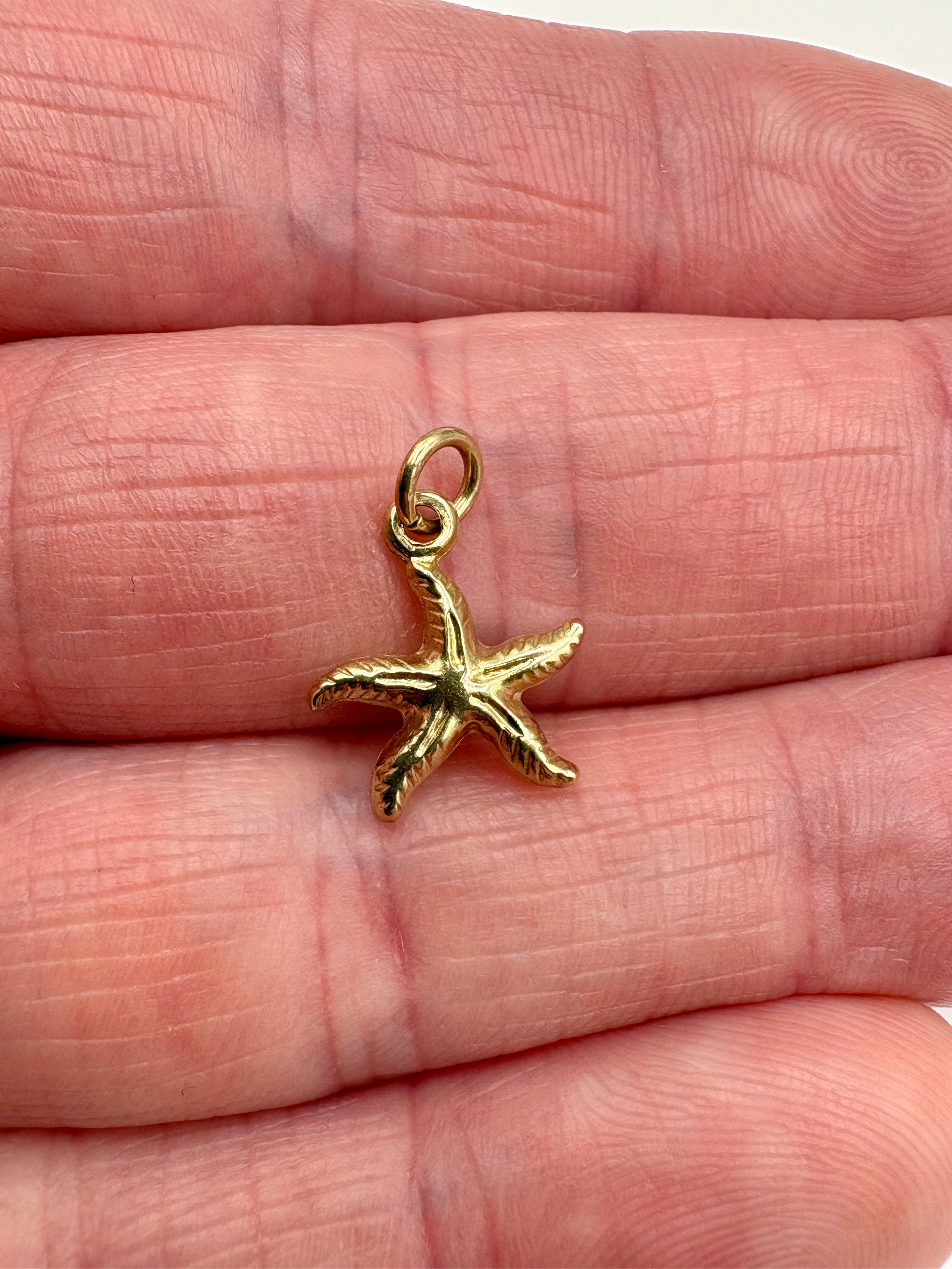 9ct gold starfish charm