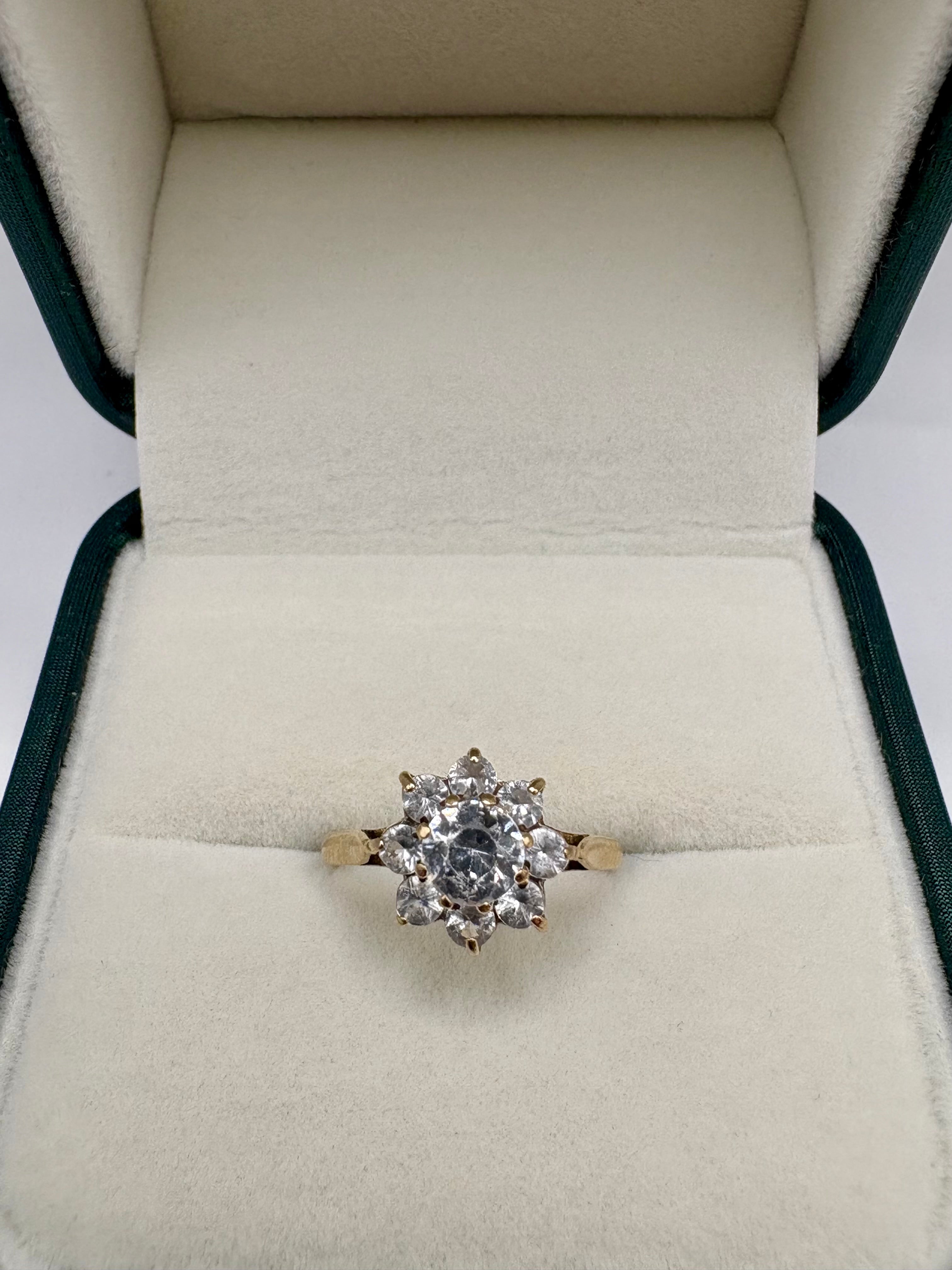 9ct gold vintage 1975 synthetic spinel ring