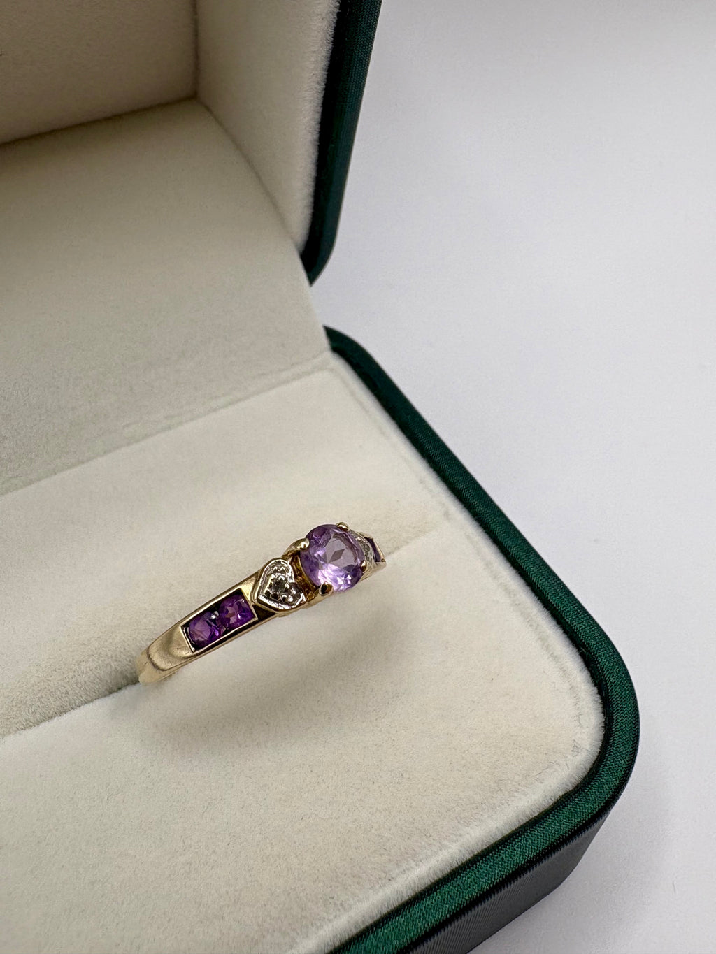 9ct gold amethyst and diamond heart ring