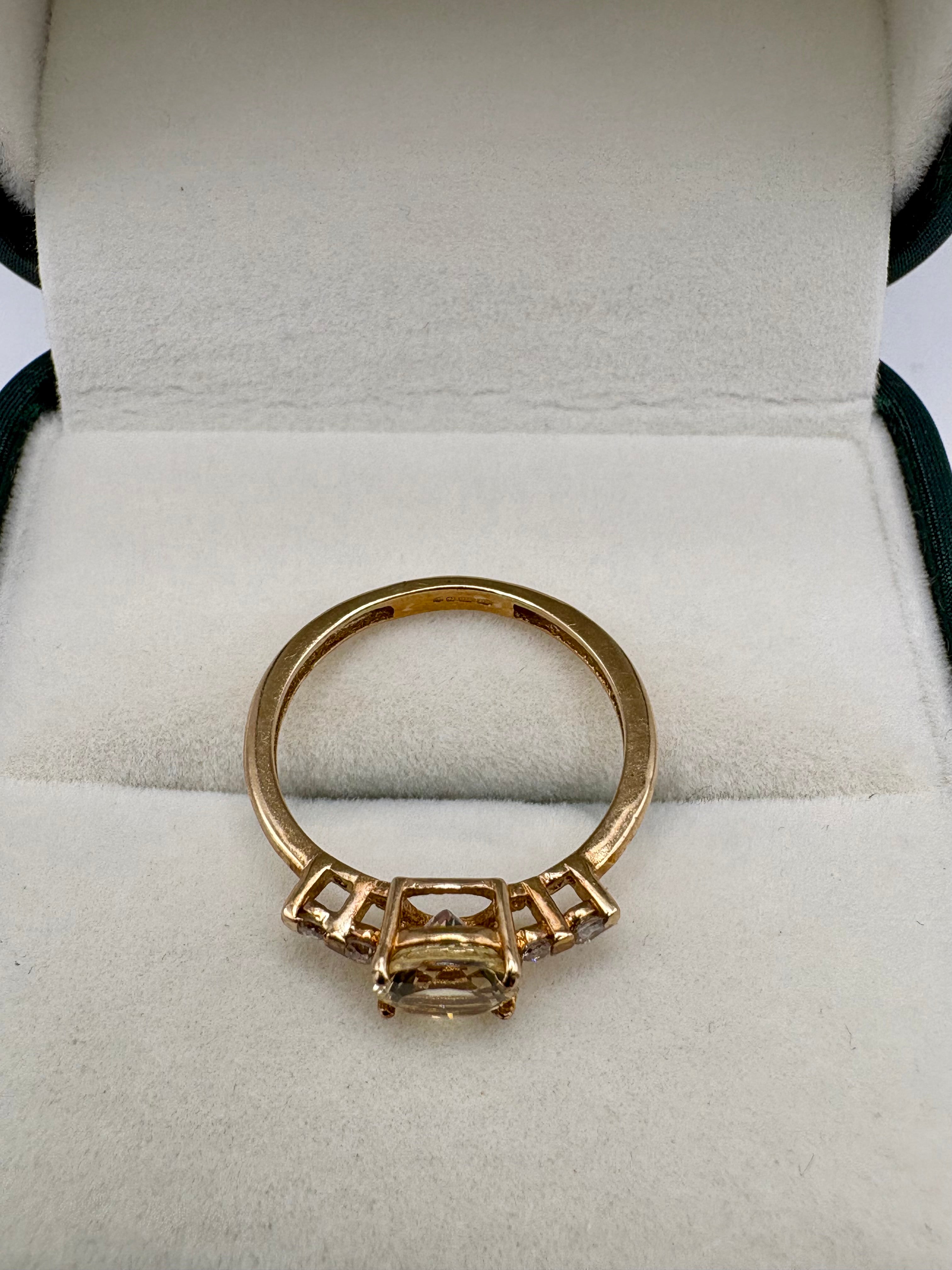 9ct gold quartz and diamond ring