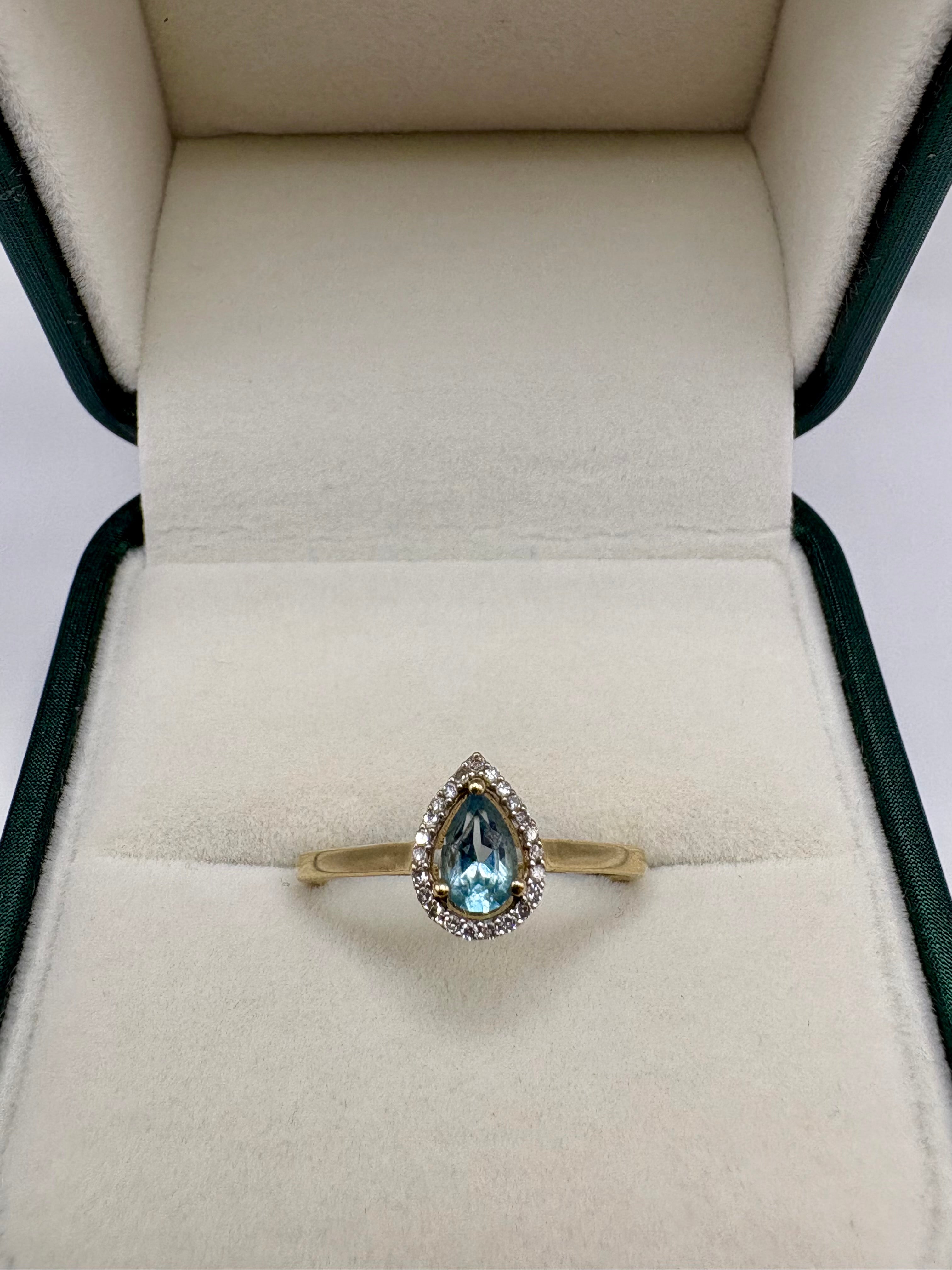 9ct aquamarine and diamond ring