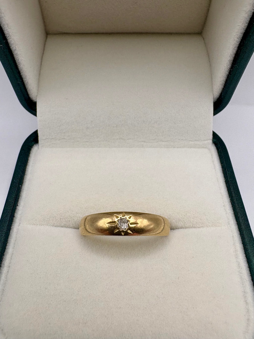 18ct gold antique old cut diamond gypsy ring