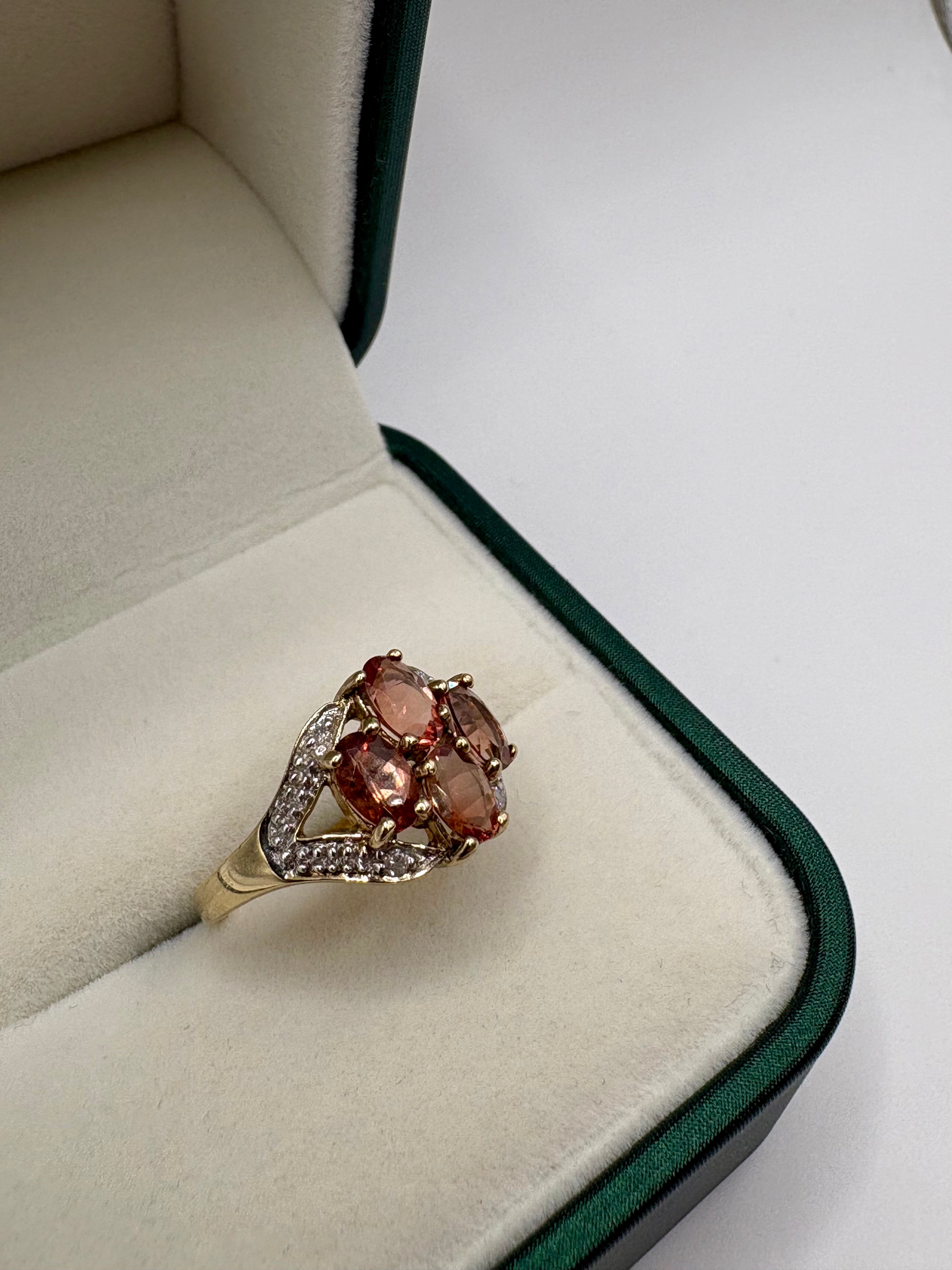 9ct gold heavy quartz and diamond ring