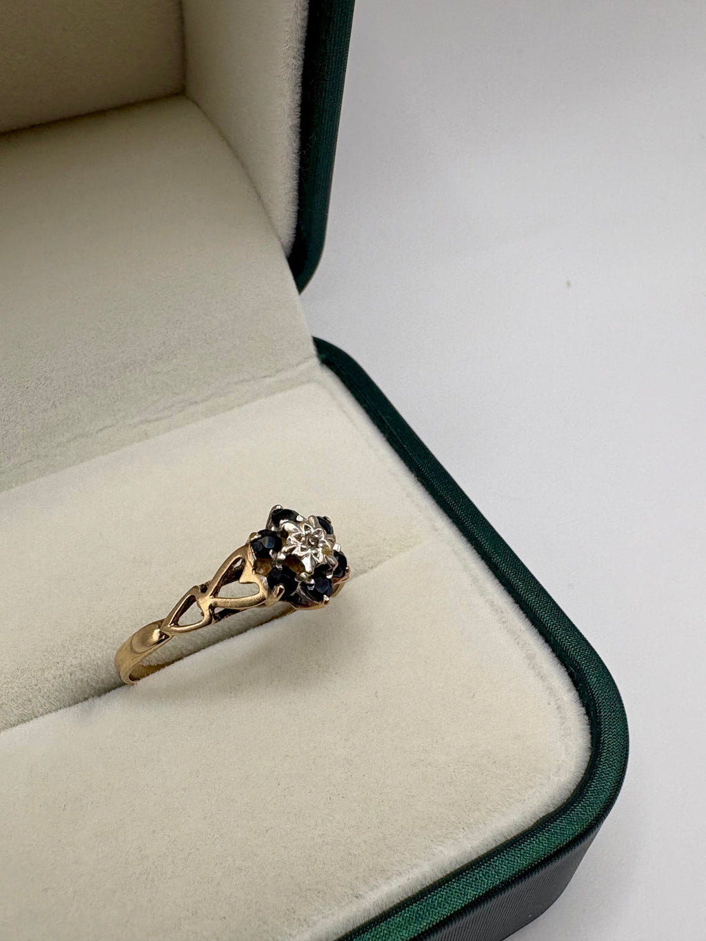 9ct gold sapphire and diamond ring