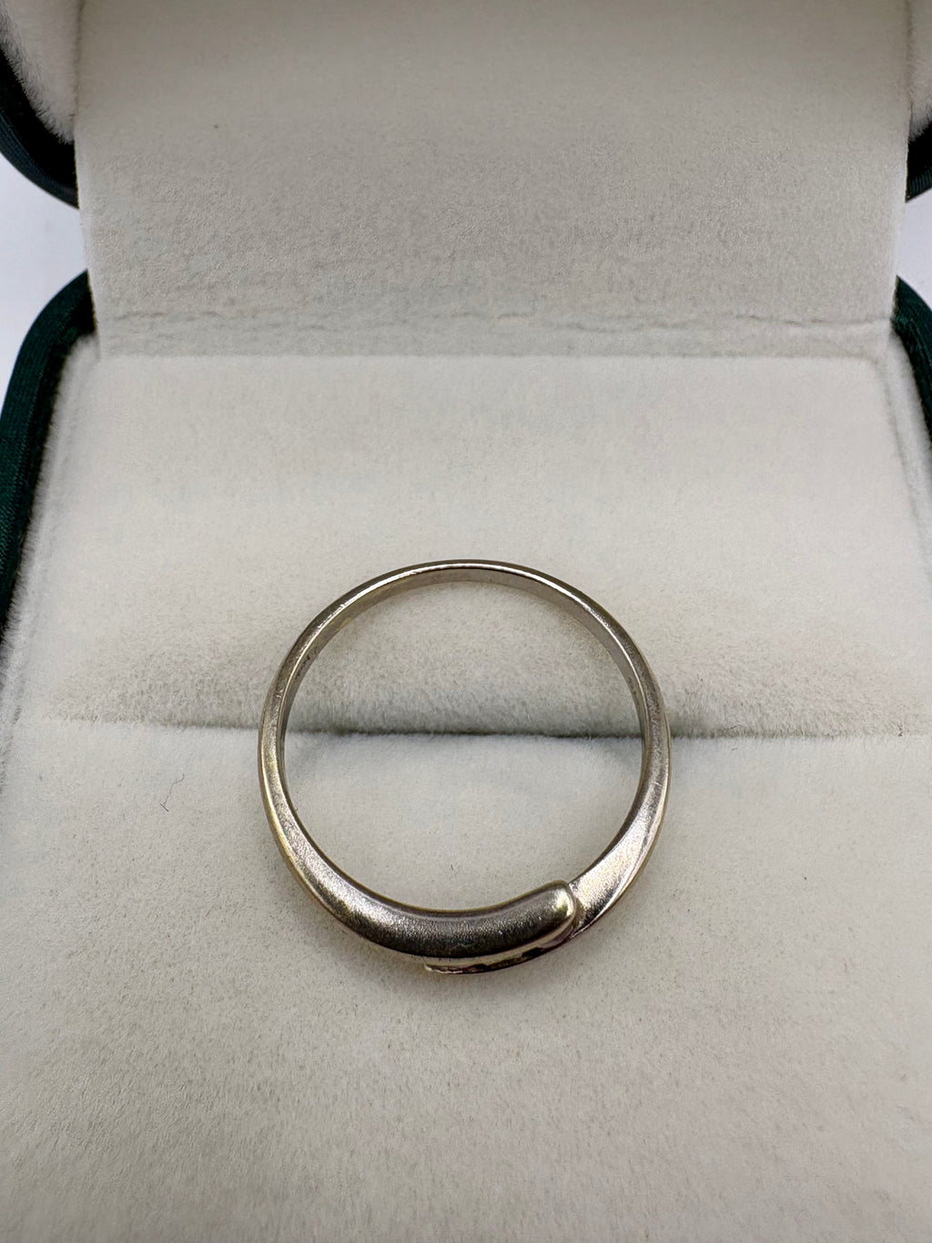 9ct gold pink sapphire and diamond ring