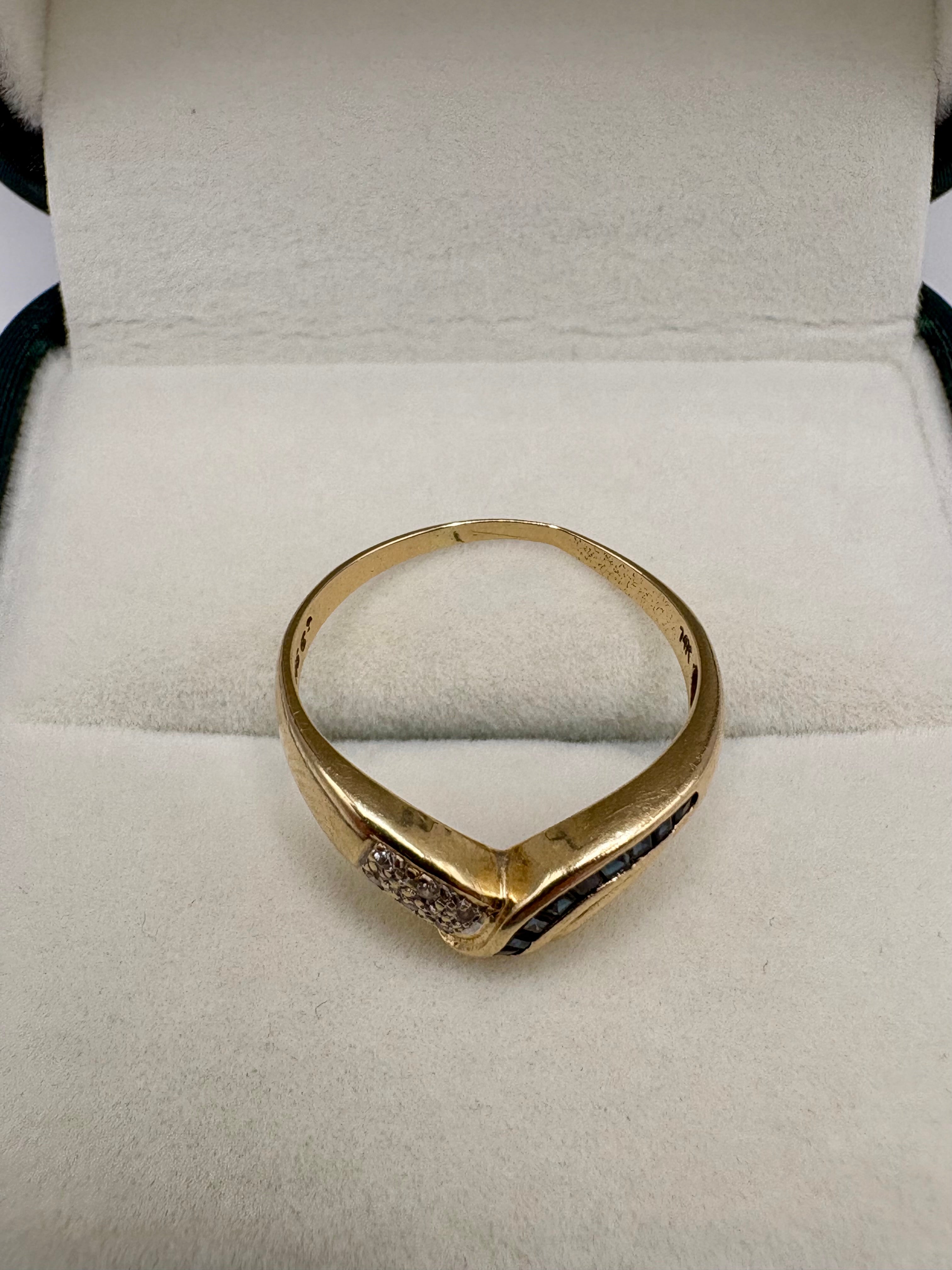 14ct gold sapphire and diamond ring