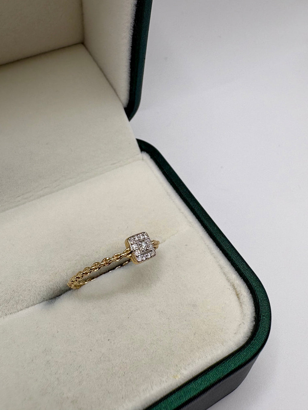 9ct gold diamond link ring