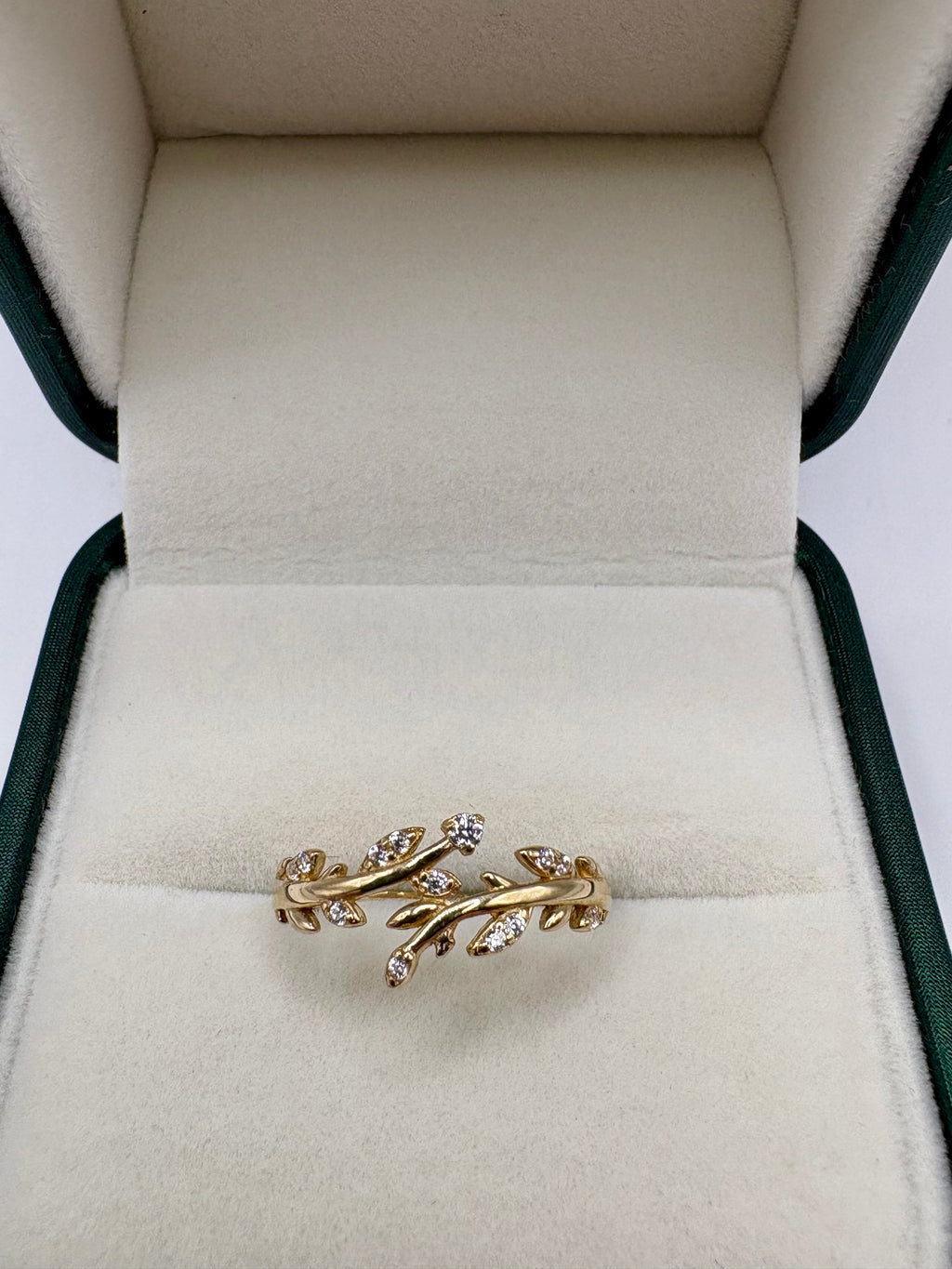 9ct gold leaf zircon ring