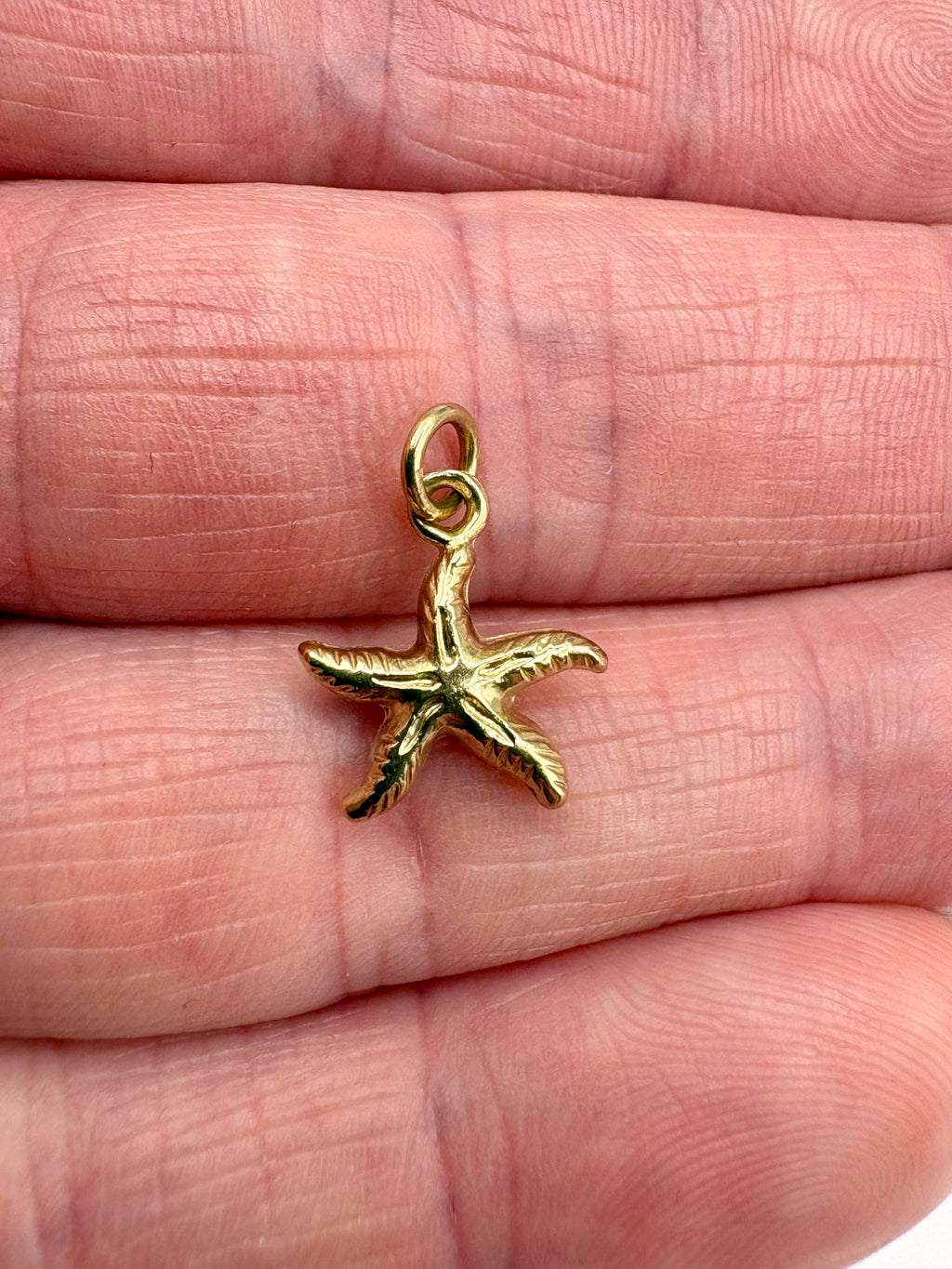 9ct gold starfish charm