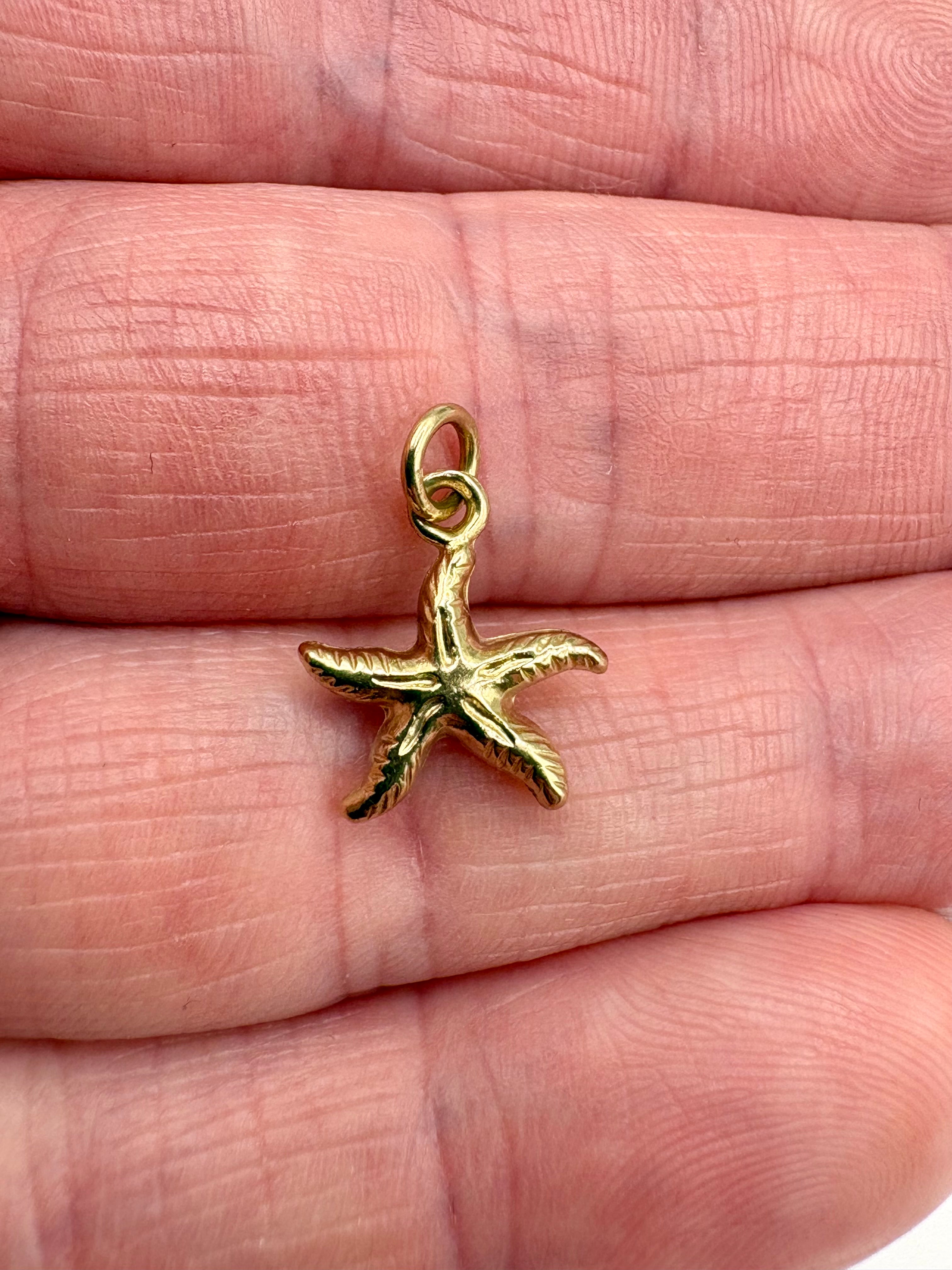 9ct gold starfish charm