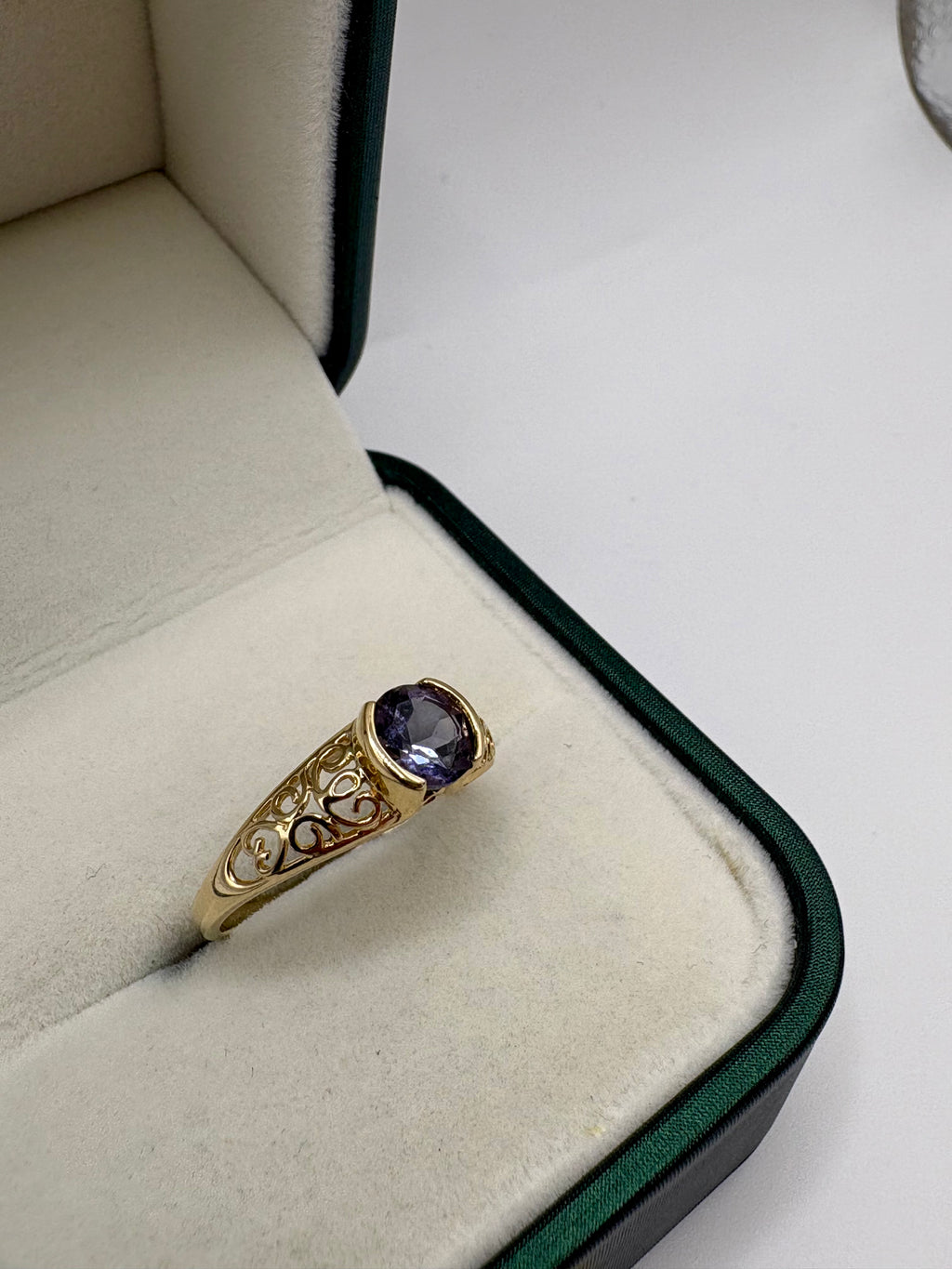 9ct gold iolite ring