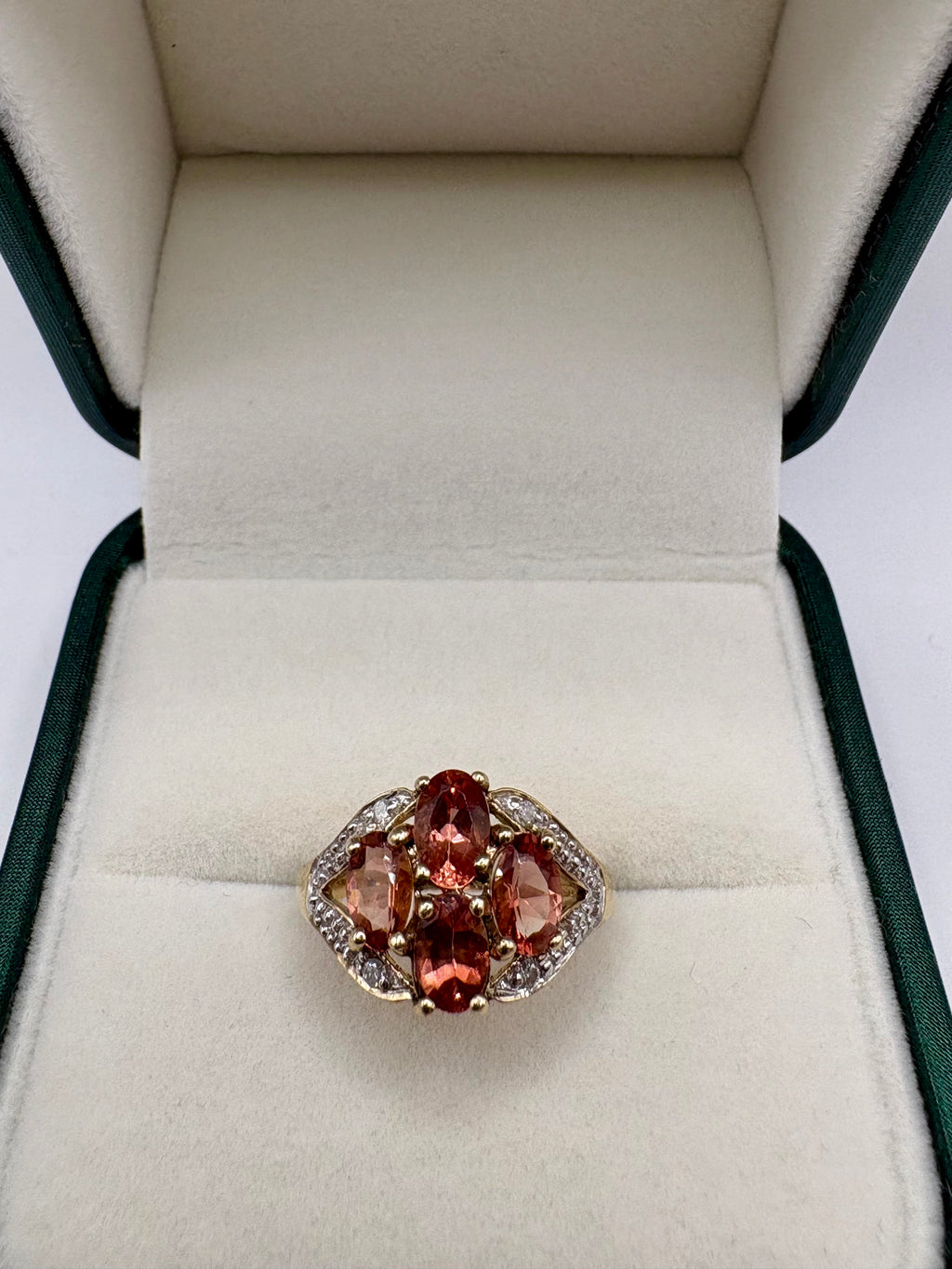 9ct gold heavy quartz and diamond ring