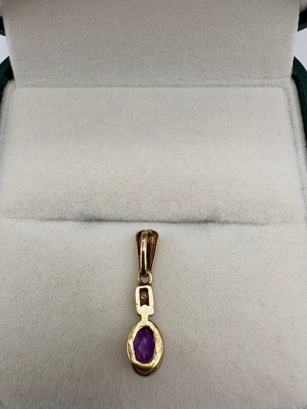 9ct gold amethyst and diamond pendant